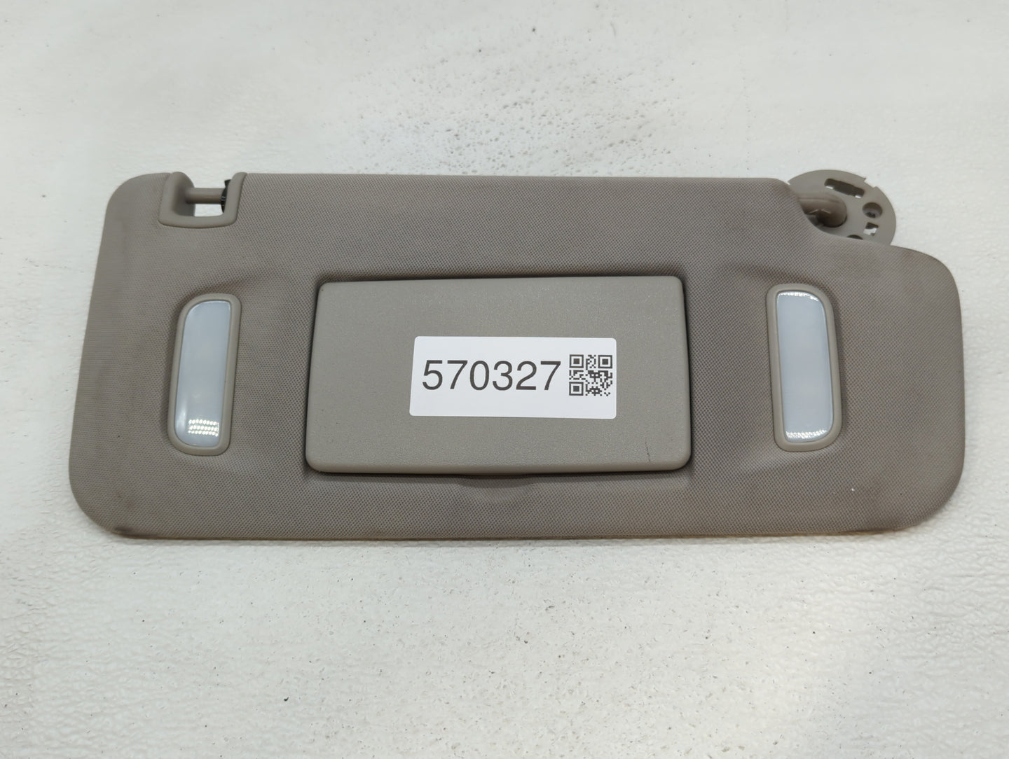 2016 Chevrolet Traverse Sun Visor Shade Replacement Passenger Right Mirror Fits OEM Used Auto Parts - Oemusedautoparts1.com