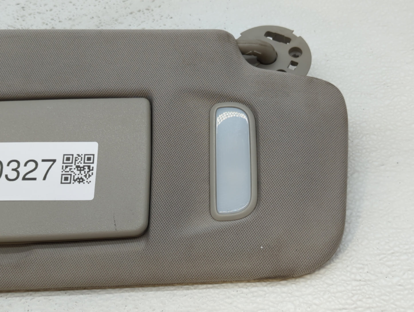 2016 Chevrolet Traverse Sun Visor Shade Replacement Passenger Right Mirror Fits OEM Used Auto Parts - Oemusedautoparts1.com