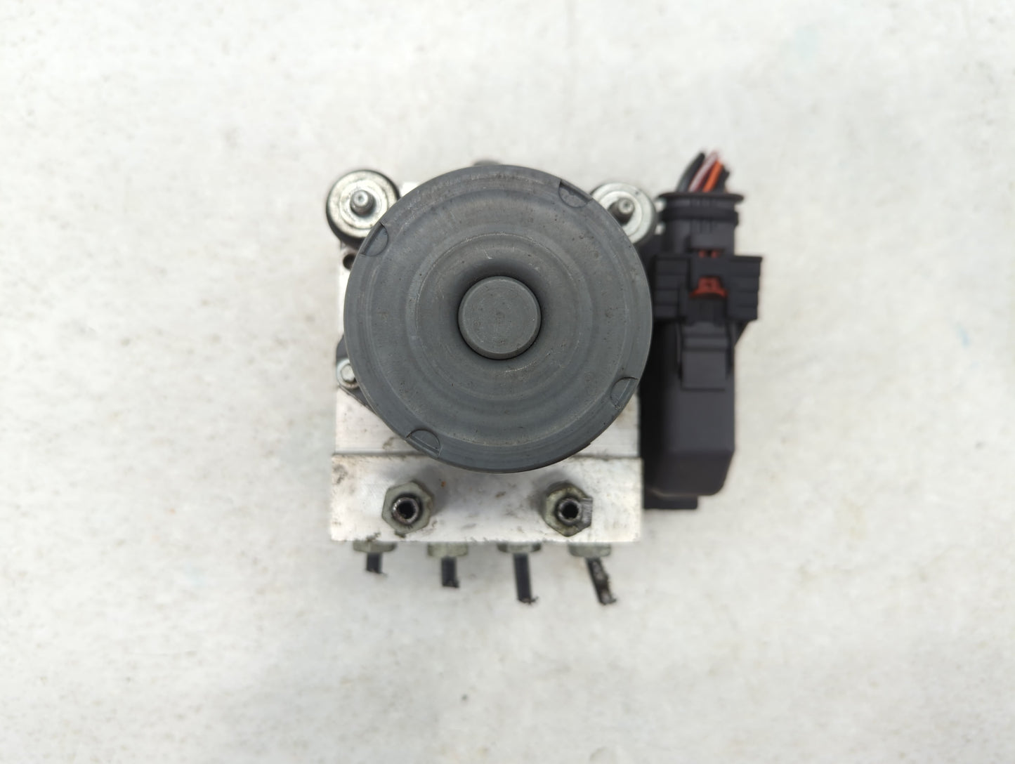 2017 Chevrolet Traverse ABS Pump Control Module Replacement P/N:23407416 Fits Fits 2012 2013 2014 2015 2016 OEM Used Auto Pa