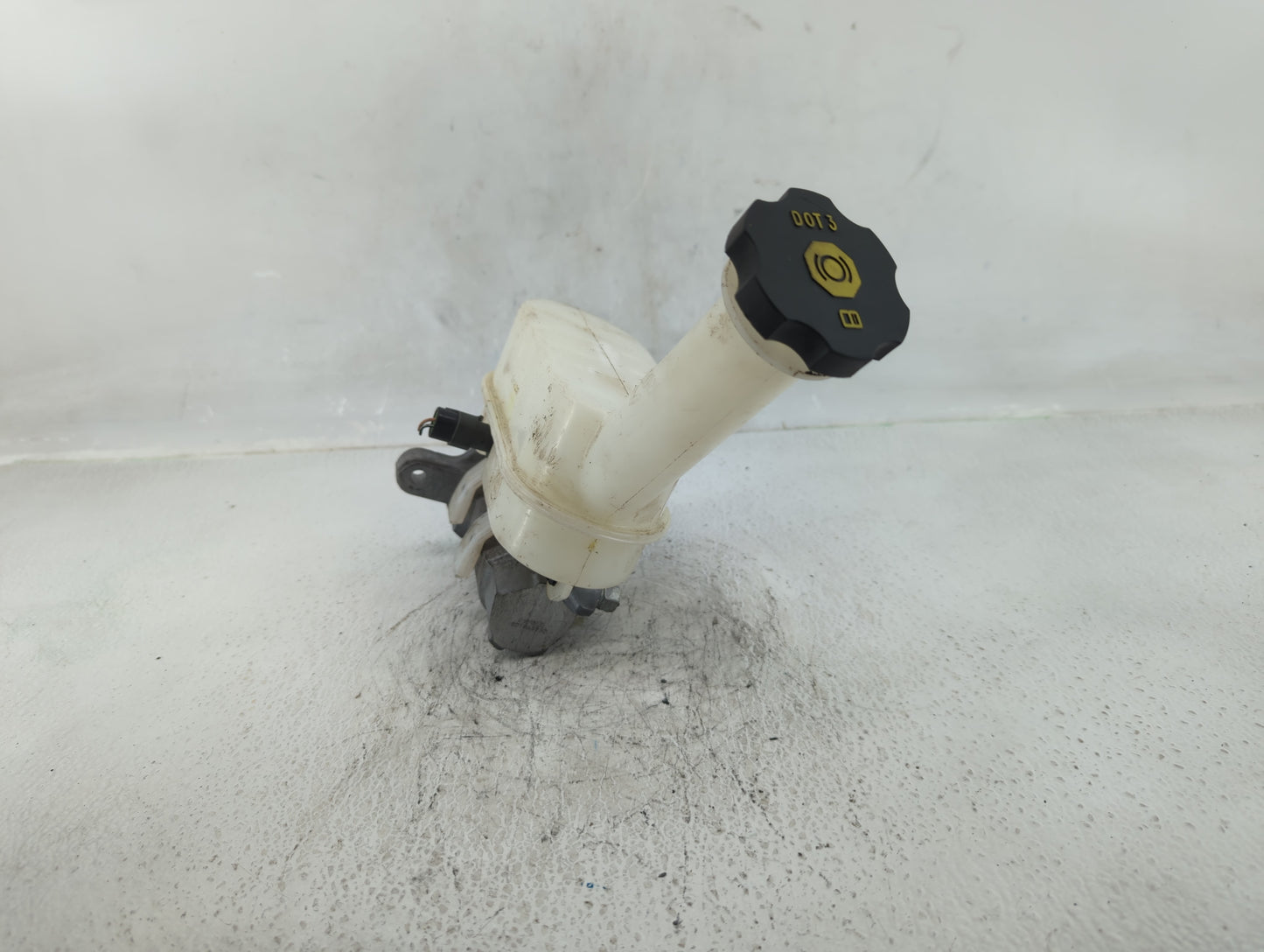 Chevrolet Traverse Brake Master Cylinder - Oemusedautoparts1.com