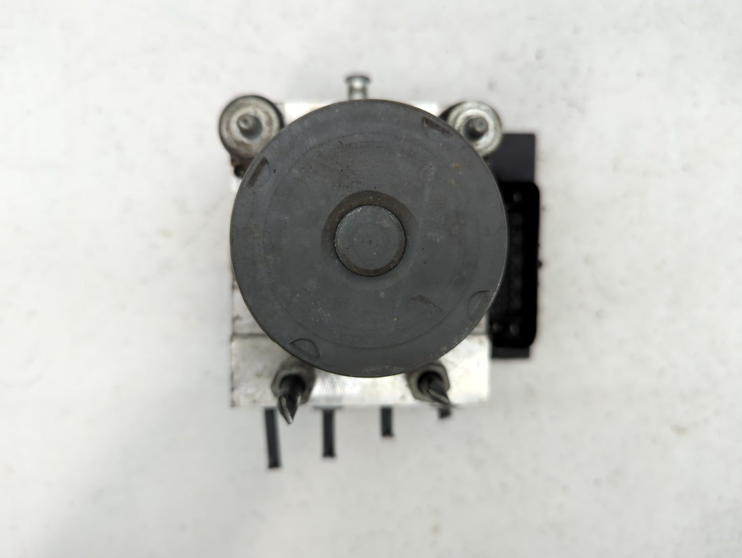 2017 Chevrolet Traverse ABS Pump Control Module Replacement P/N:23407416 Fits Fits 2012 2013 2014 2015 2016 OEM Used Auto Pa