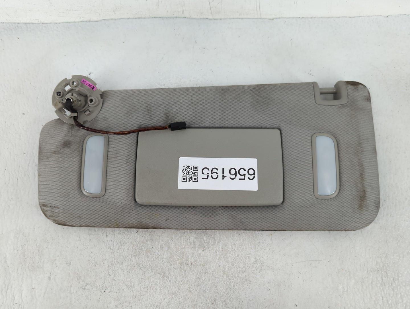 2016 Chevrolet Traverse Sun Visor Shade Replacement Driver Left Mirror Fits OEM Used Auto Parts - Oemusedautoparts1.com