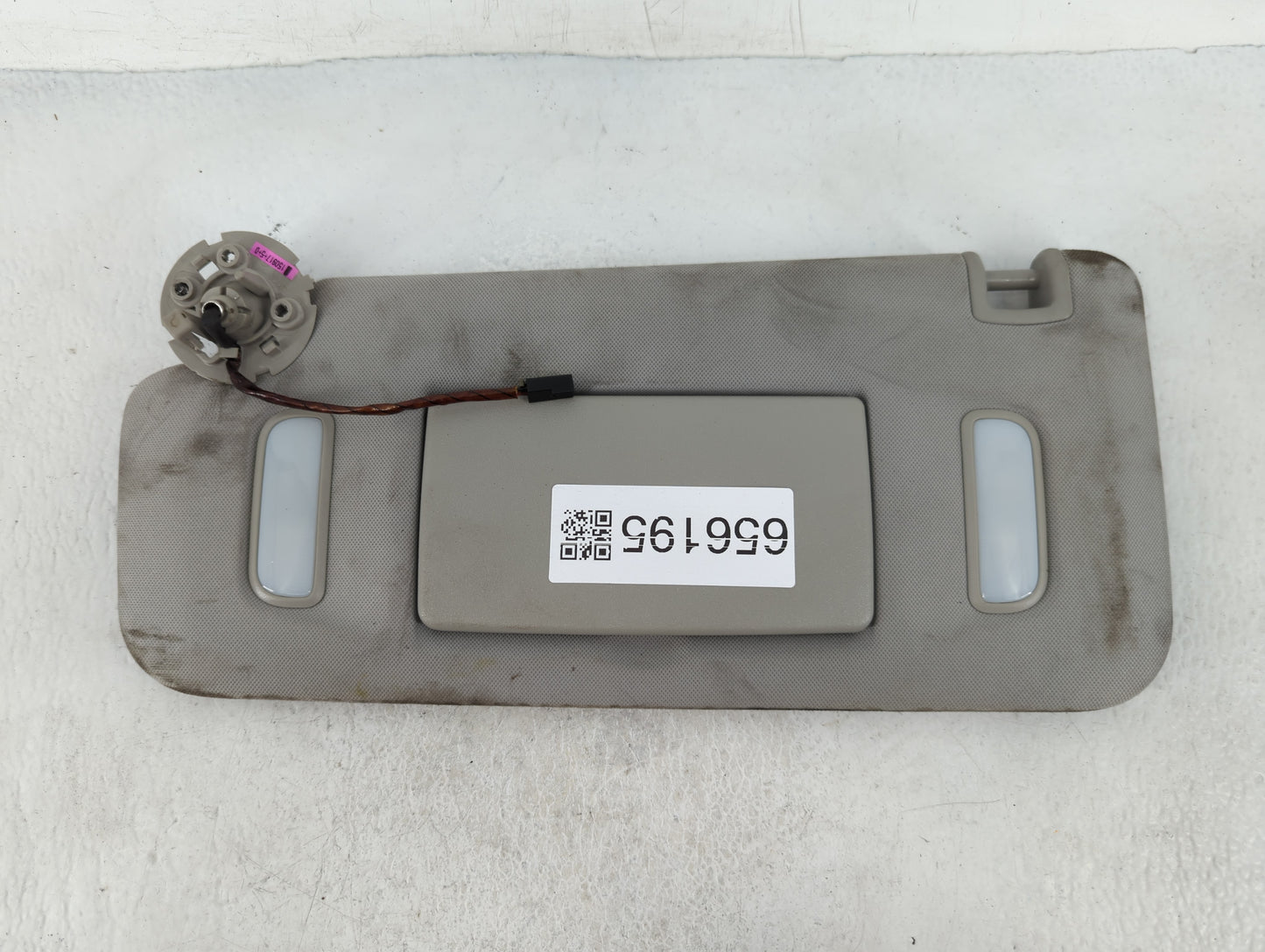 2016 Chevrolet Traverse Sun Visor Shade Replacement Driver Left Mirror Fits OEM Used Auto Parts - Oemusedautoparts1.com