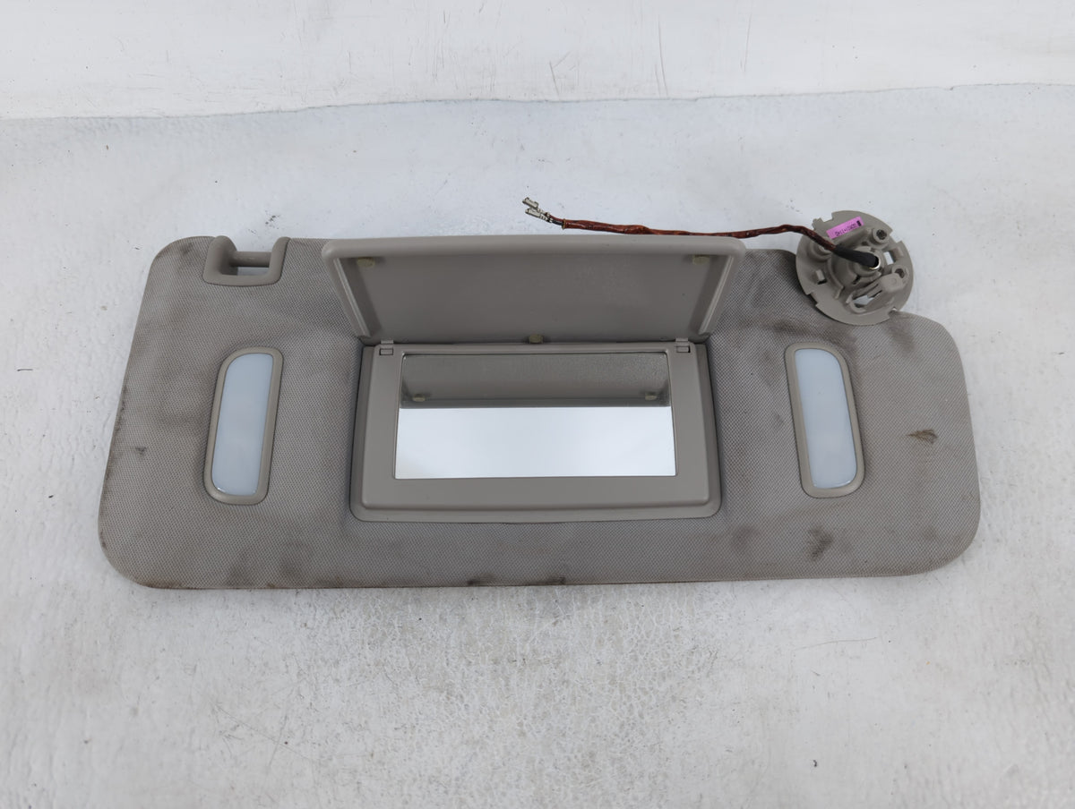 2016 Chevrolet Traverse Sun Visor Shade Replacement Passenger Right Mirror Fits OEM Used Auto Parts - Oemusedautoparts1.com
