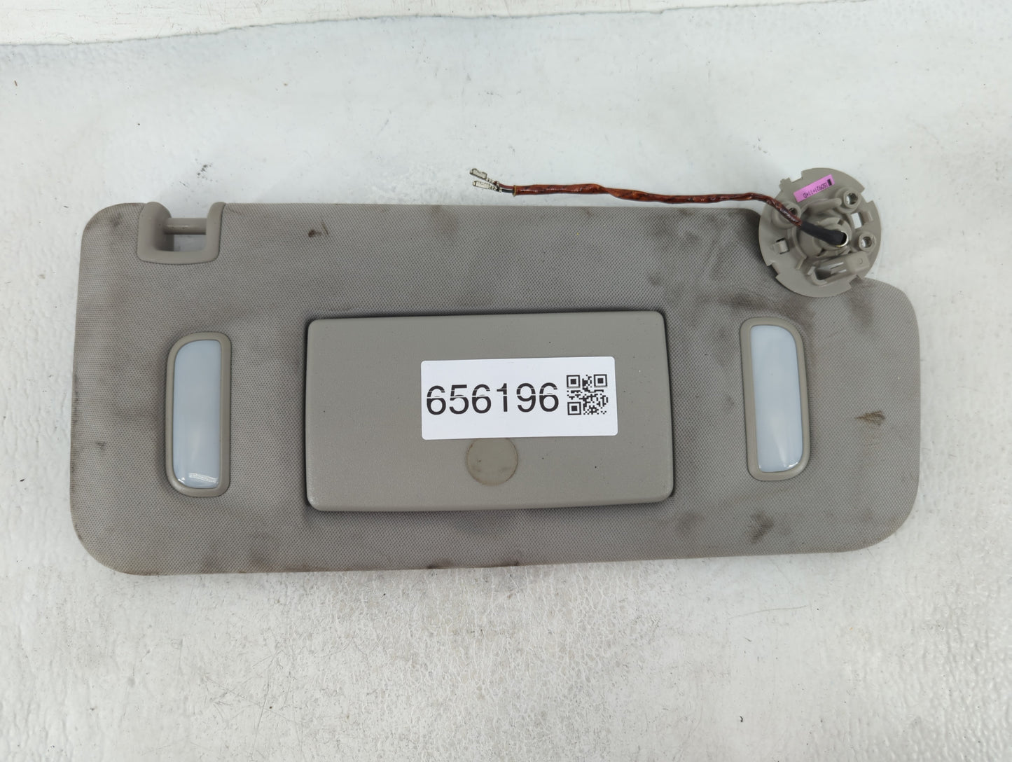 2016 Chevrolet Traverse Sun Visor Shade Replacement Passenger Right Mirror Fits OEM Used Auto Parts - Oemusedautoparts1.com