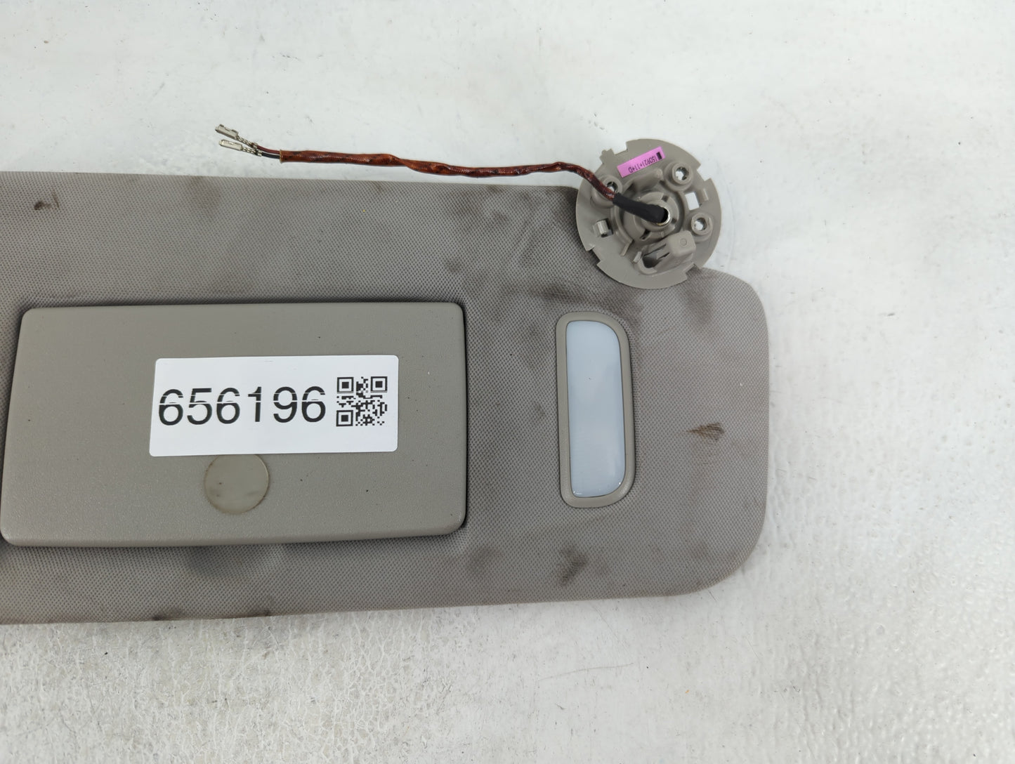 2016 Chevrolet Traverse Sun Visor Shade Replacement Passenger Right Mirror Fits OEM Used Auto Parts - Oemusedautoparts1.com