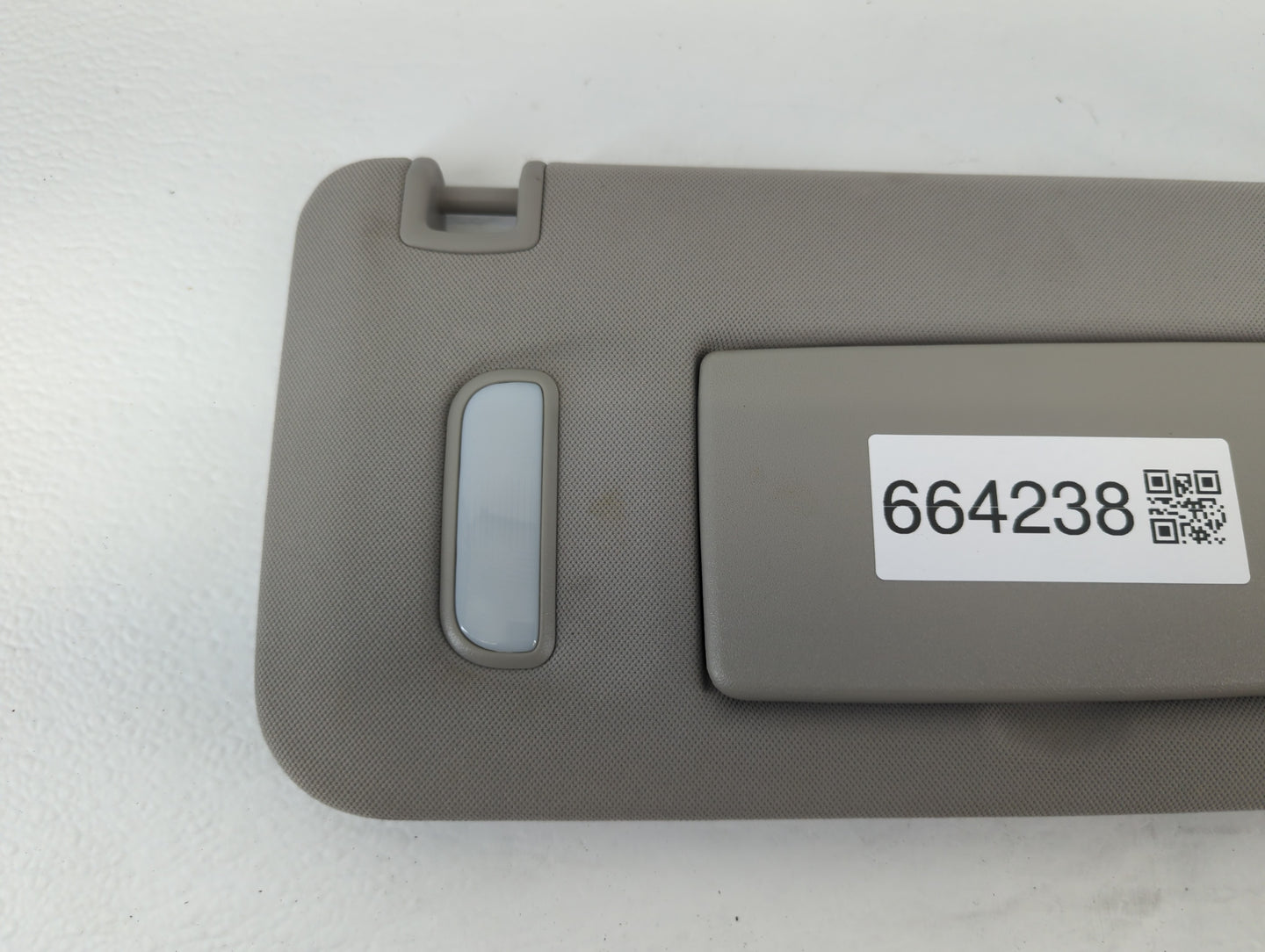 2016 Chevrolet Traverse Sun Visor Shade Replacement Passenger Right Mirror Fits OEM Used Auto Parts - Oemusedautoparts1.com