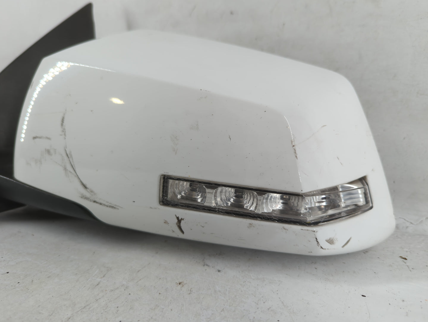 2015-2017 Chevrolet Traverse Driver Side View Mirror - Left Door Mirror OEM Used - Oemusedautoparts1.com