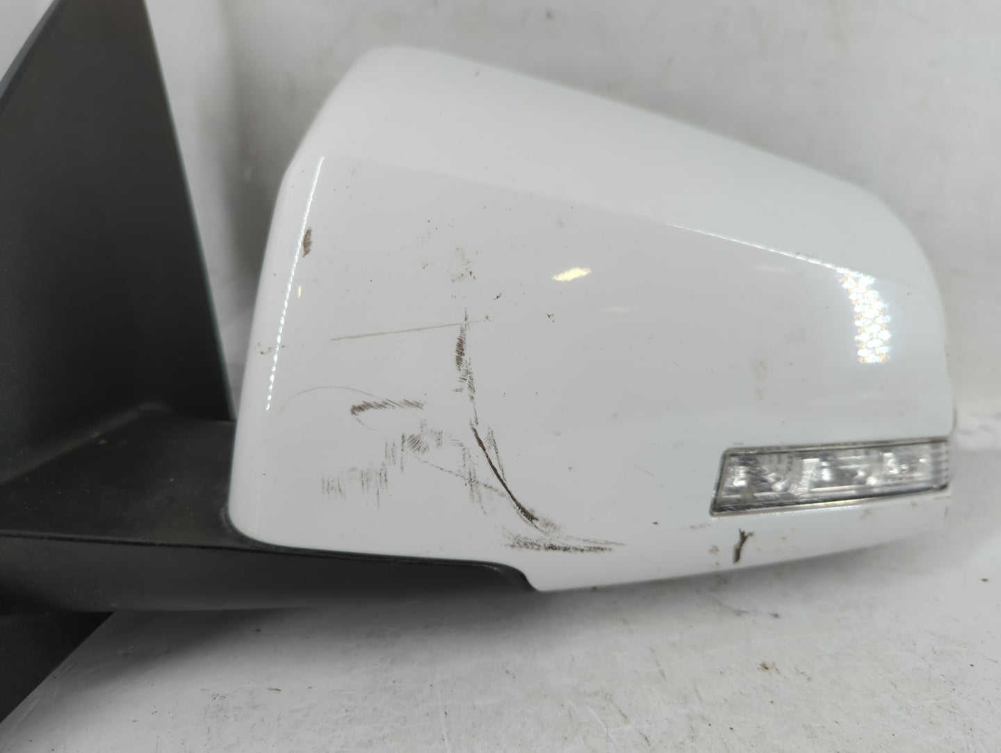 2015-2017 Chevrolet Traverse Driver Side View Mirror - Left Door Mirror OEM Used - Oemusedautoparts1.com