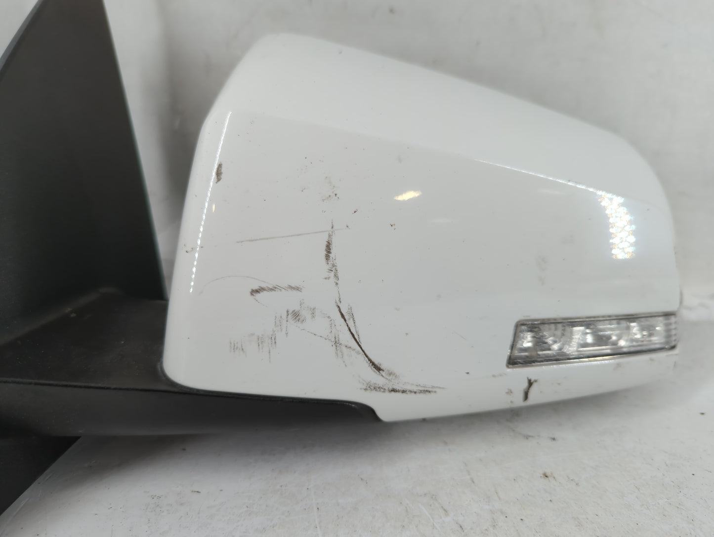2015-2017 Chevrolet Traverse Driver Side View Mirror - Left Door Mirror OEM Used - Oemusedautoparts1.com
