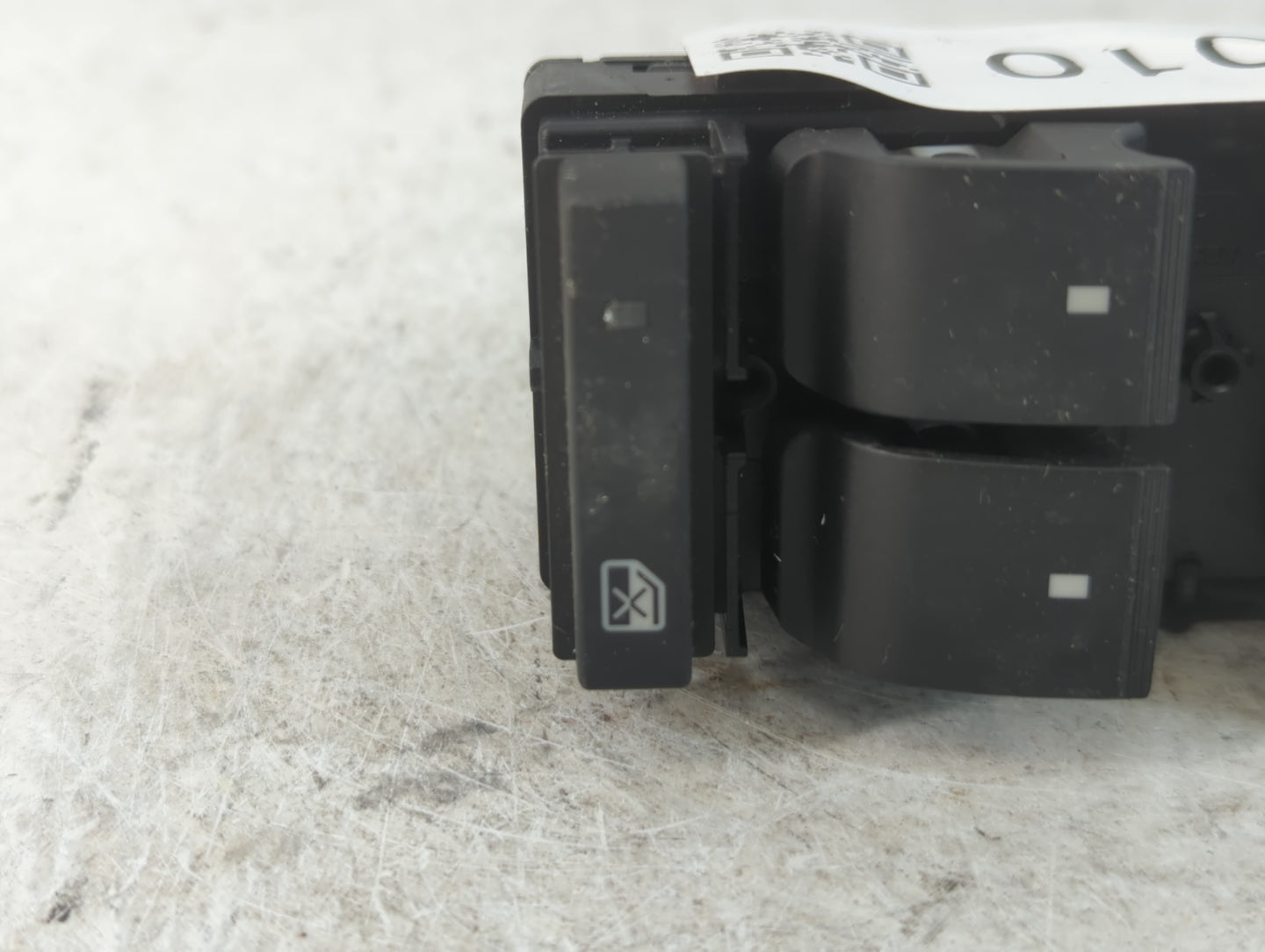 2016 Chevrolet Traverse Master Power Window Switch Replacement Driver Side Left P/N:20945129 Fits OEM Used Auto Parts - Oemu