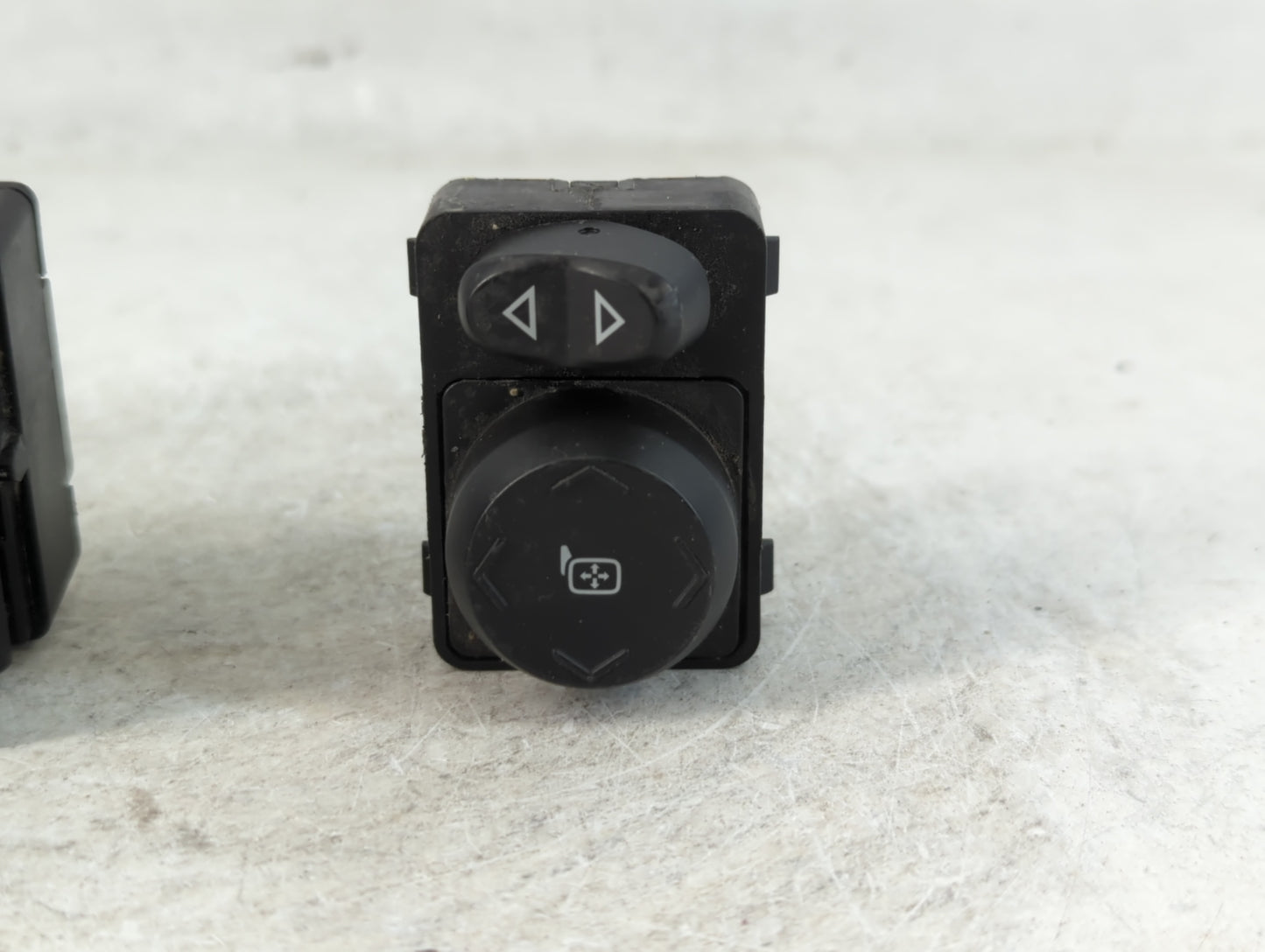 2009-2017 Chevrolet Traverse Master Power Window Switch Replacement Driver Side Left P/N:SANAD1243B 30845129 Fits OEM Used A