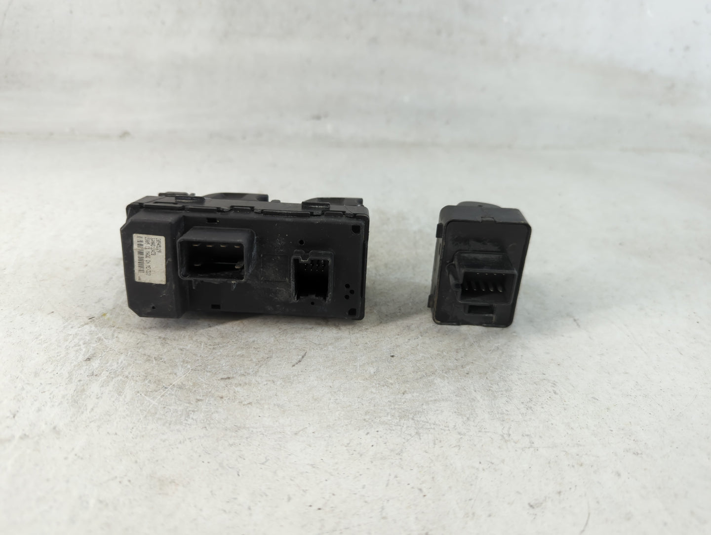 2009-2017 Chevrolet Traverse Master Power Window Switch Replacement Driver Side Left P/N:SANAD1243B 30845129 Fits OEM Used A