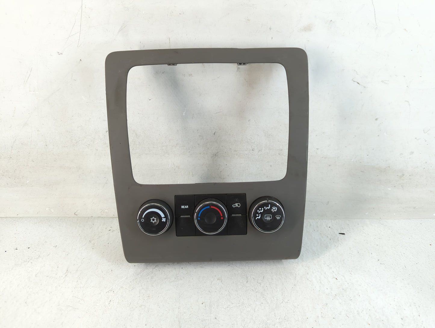 2013-2017 Chevrolet Traverse Climate Control Module Temperature AC/Heater Replacement P/N:22969802 Fits OEM Used Auto Parts 