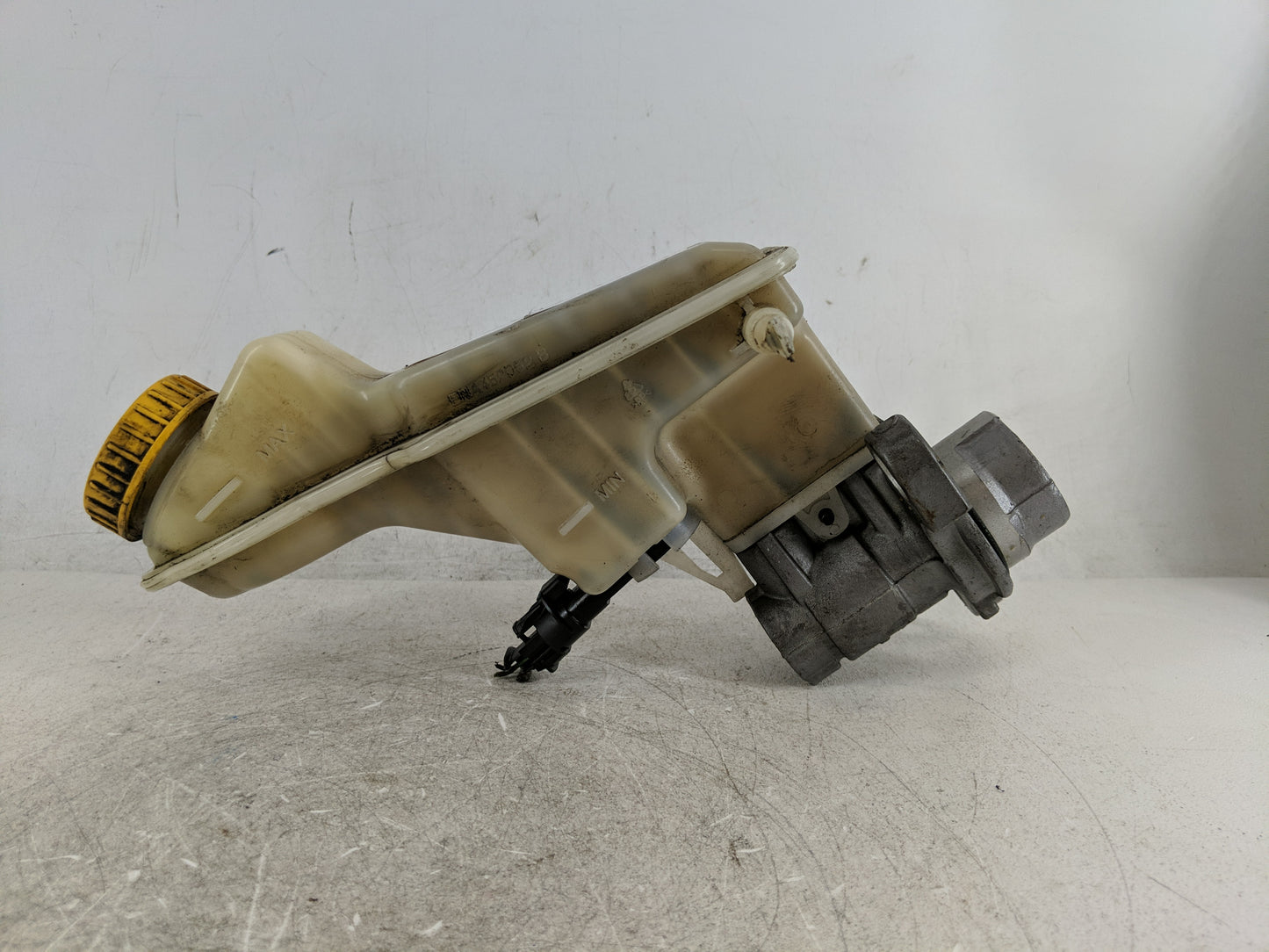 2013-2021 Chevrolet Trax Brake Master Cylinder - Oemusedautoparts1.com