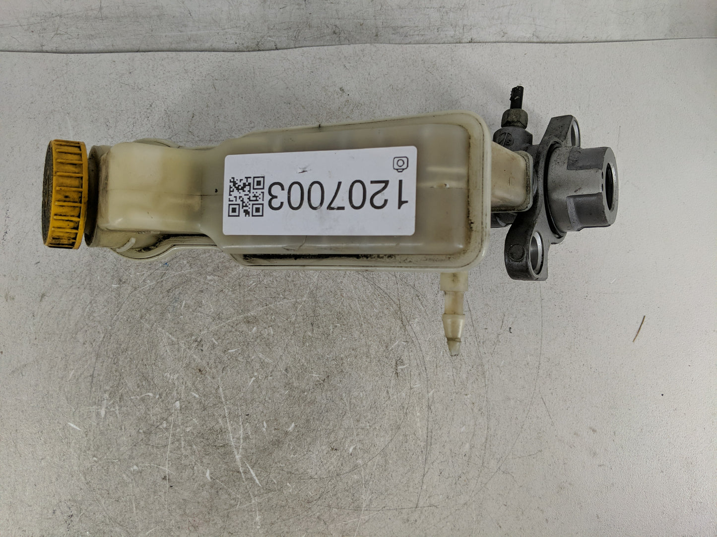 2013-2021 Chevrolet Trax Brake Master Cylinder - Oemusedautoparts1.com
