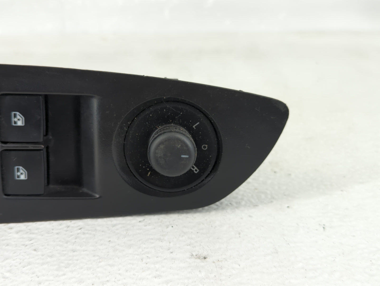 2016 Chevrolet Trax Master Power Window Switch Replacement Driver Side Left P/N:25872074 Fits OEM Used Auto Parts - Oemuseda