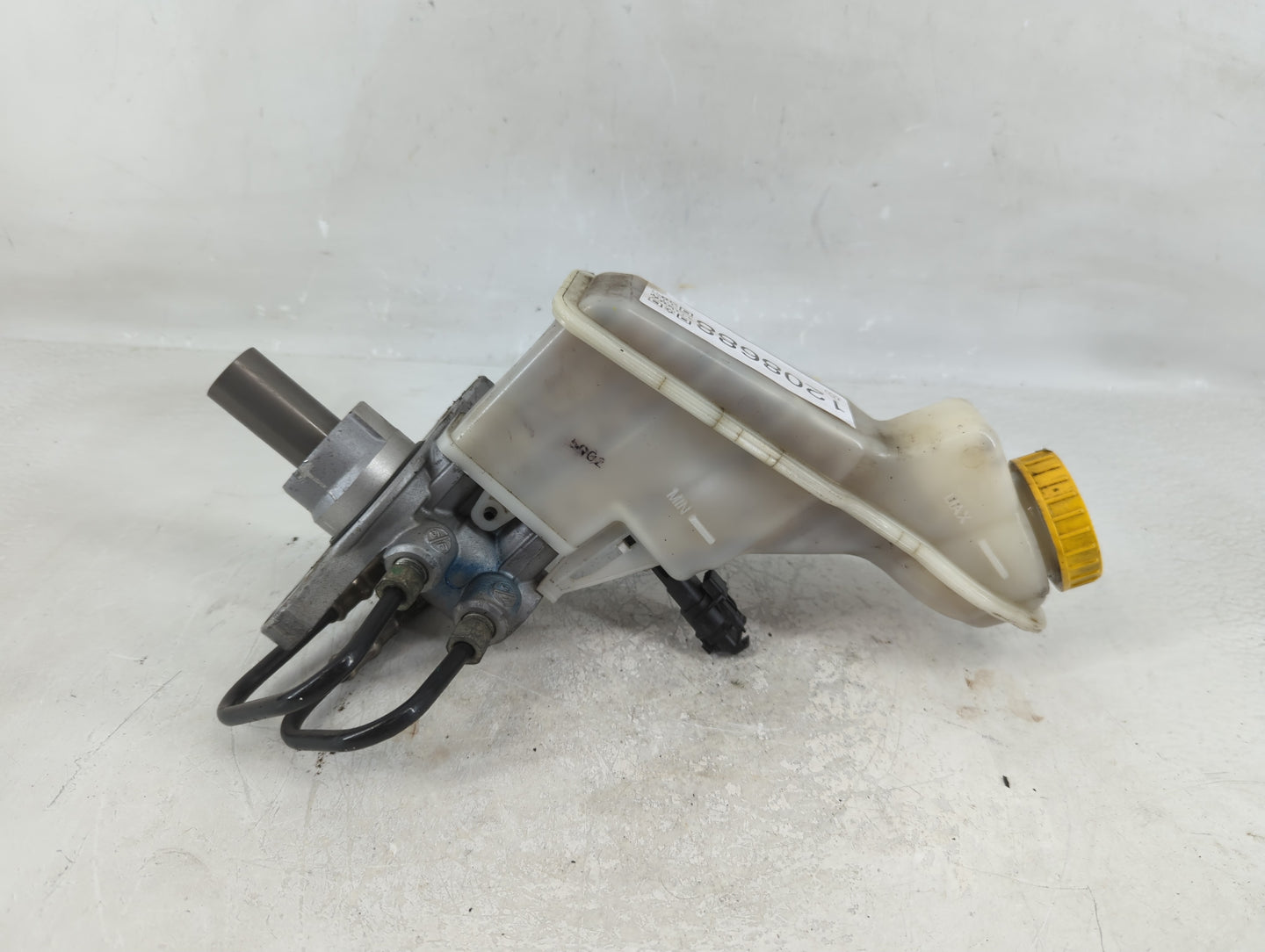 2013-2021 Chevrolet Trax Brake Master Cylinder - Oemusedautoparts1.com