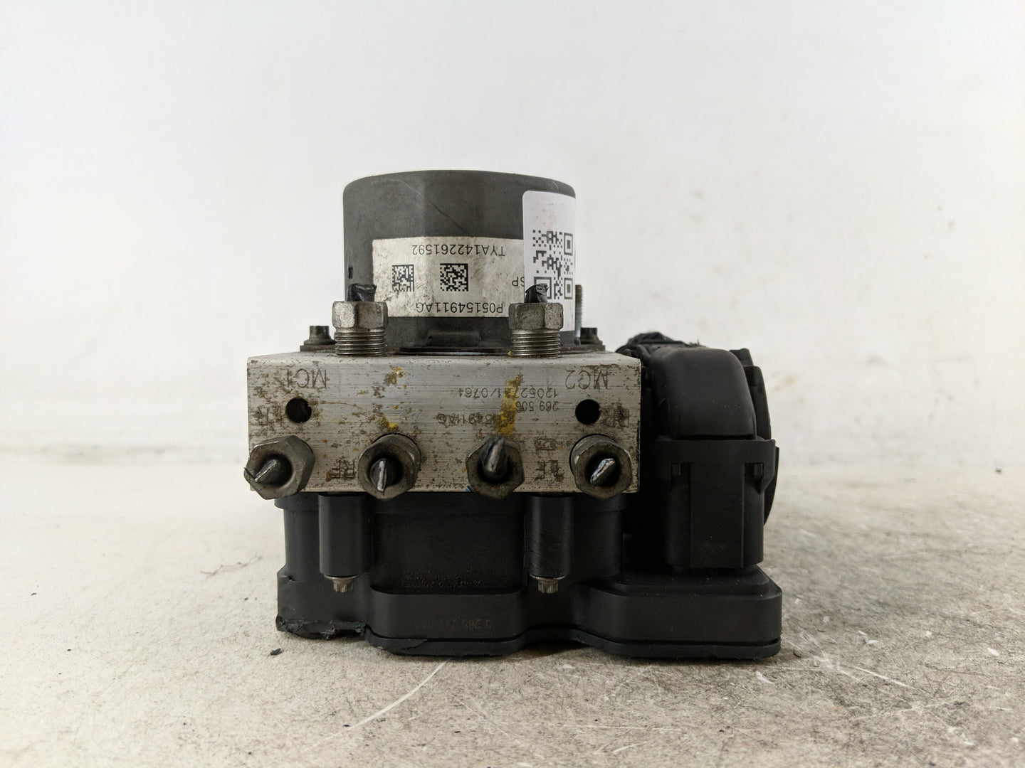 2016 Chevrolet Trax ABS Pump Control Module Replacement P/N:P05154911AG Fits OEM Used Auto Parts - Oemusedautoparts1.com
