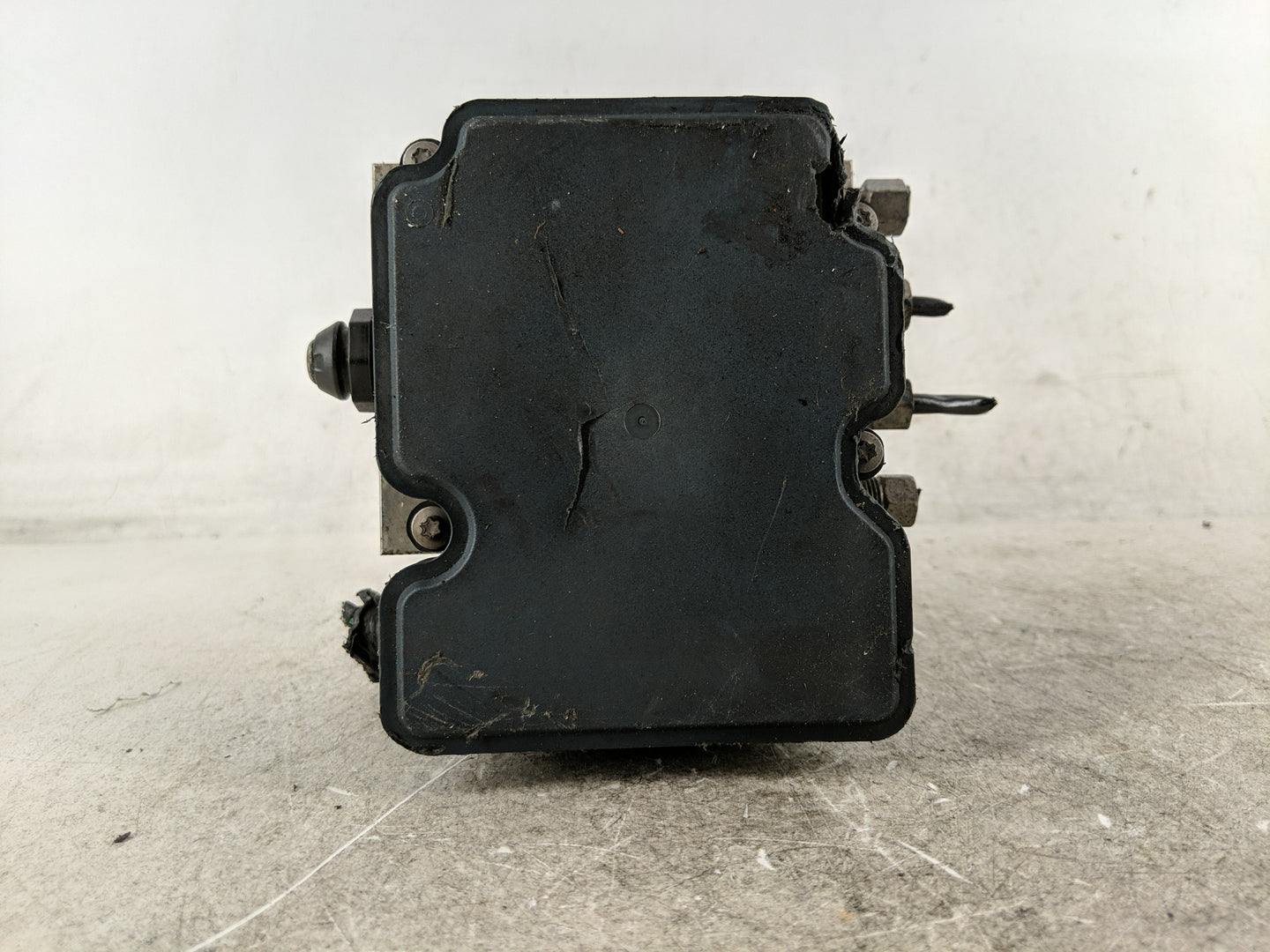 2016 Chevrolet Trax ABS Pump Control Module Replacement P/N:P05154911AG Fits OEM Used Auto Parts - Oemusedautoparts1.com