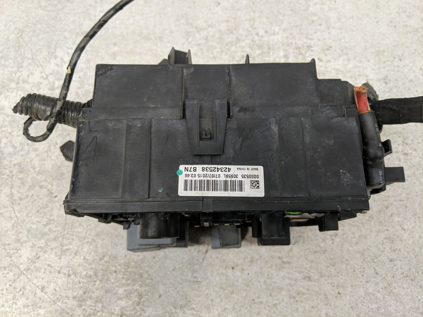 2016 Chevrolet Trax Fusebox Fuse Box Panel Relay Module P/N:95941608 Fits OEM Used Auto Parts - Oemusedautoparts1.com