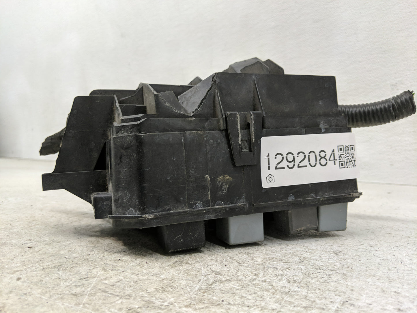 2016 Chevrolet Trax Fusebox Fuse Box Panel Relay Module P/N:95941608 Fits OEM Used Auto Parts - Oemusedautoparts1.com
