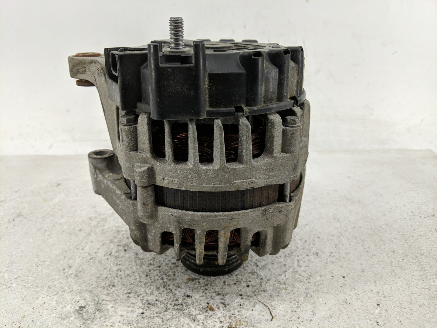 2013-2021 Chevrolet Trax Alternator Replacement Generator Charging Assembly Engine OEM P/N:13597226 Fits OEM Used Auto Parts