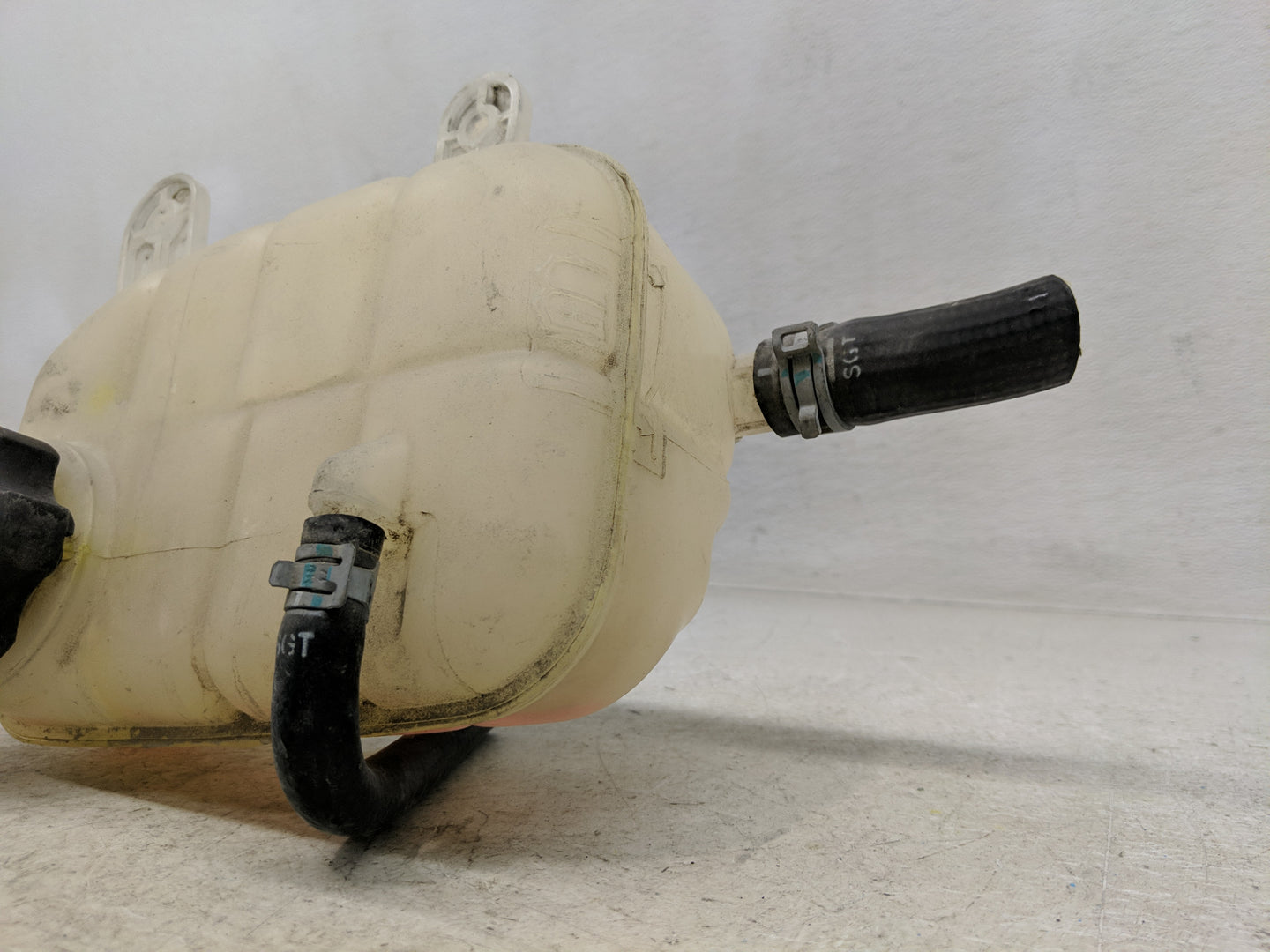 2013-2021 Chevrolet Trax Radiator Coolant Overflow Expansion Tank Bottle 1313110 - Oemusedautoparts1.com