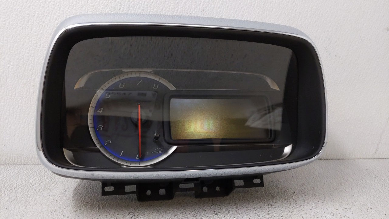 2015-2016 Chevrolet Trax Instrument Cluster Speedometer Gauges P/N:94532507 94532507 Fits Fits 2015 2016 OEM Used Auto Parts