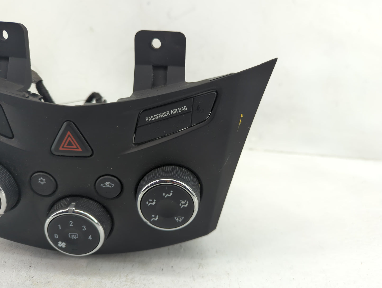 2016 Chevrolet Trax Climate Control Module Temperature AC/Heater Replacement P/N:545329302 94786519 Fits OEM Used Auto Parts