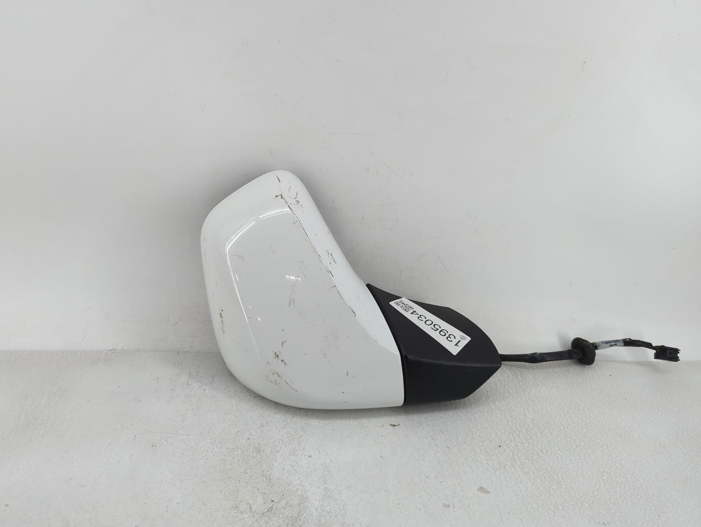 2015-2016 Chevrolet Trax Driver Side View Mirror - Left Door Mirror OEM Used - Oemusedautoparts1.com