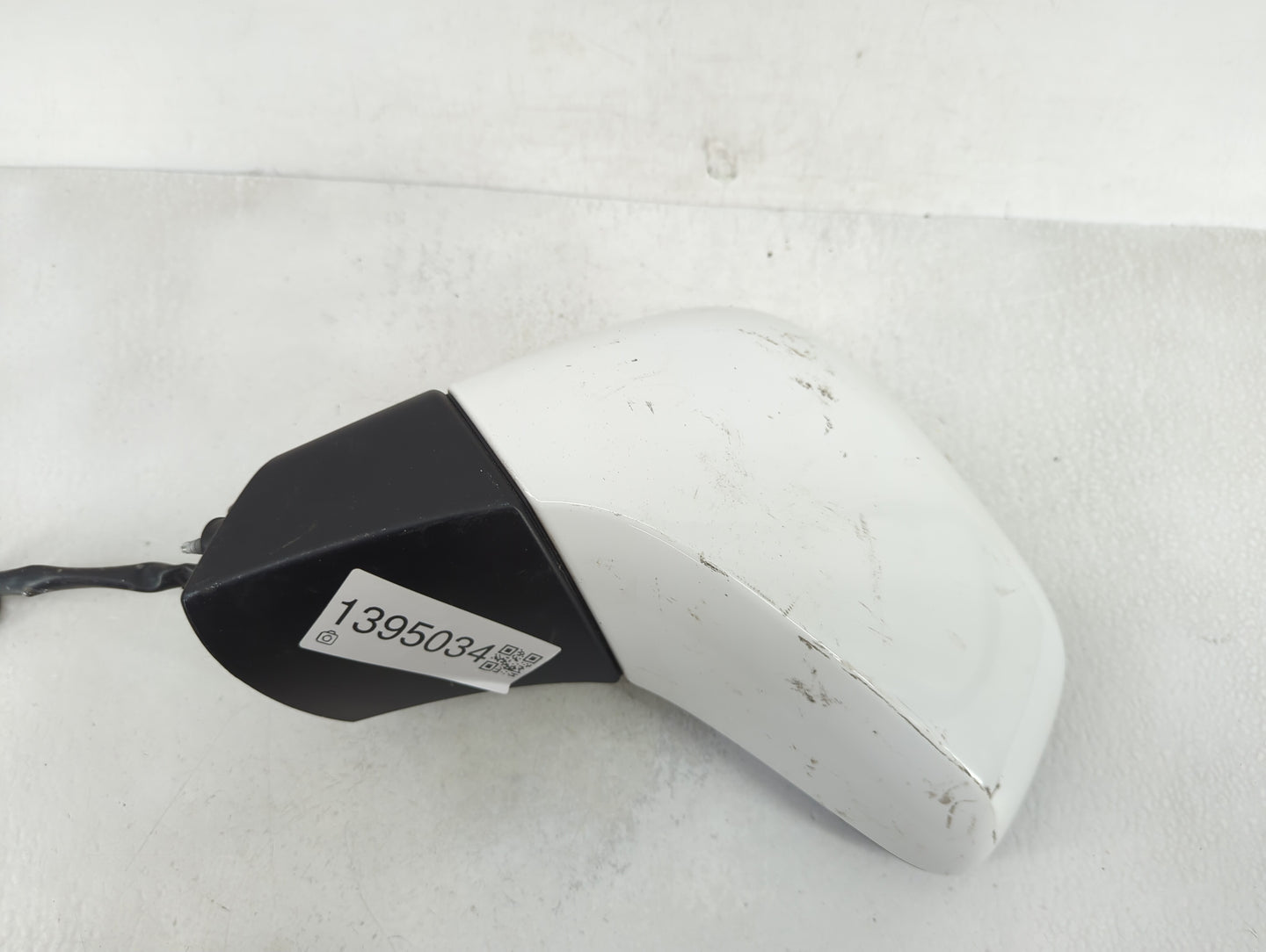 2015-2016 Chevrolet Trax Driver Side View Mirror - Left Door Mirror OEM Used - Oemusedautoparts1.com