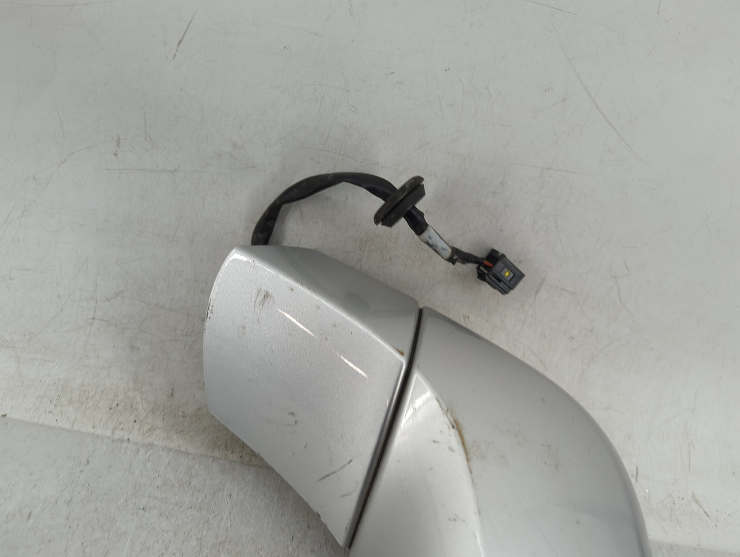 2015-2016 Chevrolet Trax Driver Side View Mirror - Left Door Mirror OEM Used - Oemusedautoparts1.com
