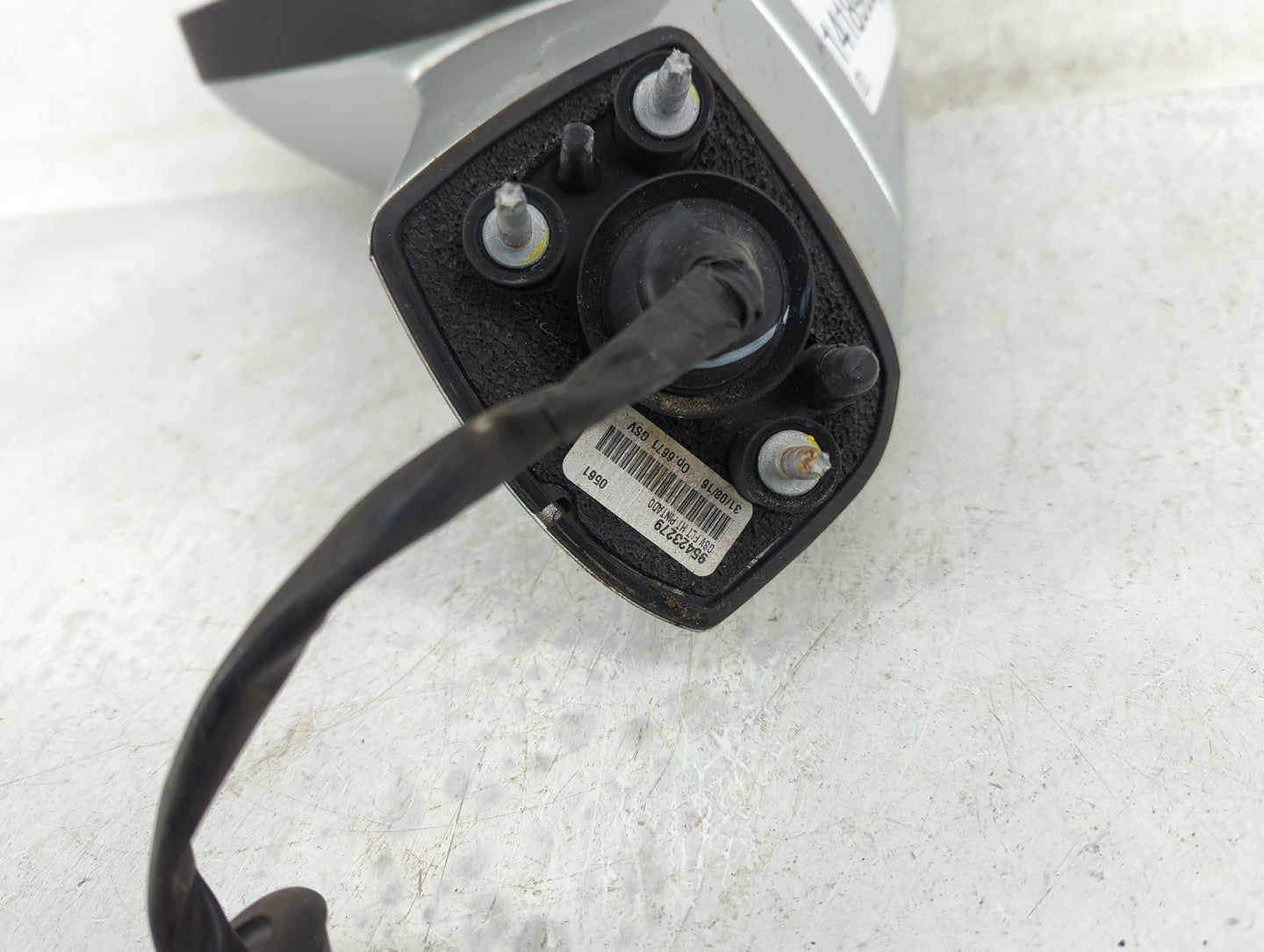 2015-2016 Chevrolet Trax Driver Side View Mirror - Left Door Mirror OEM Used - Oemusedautoparts1.com