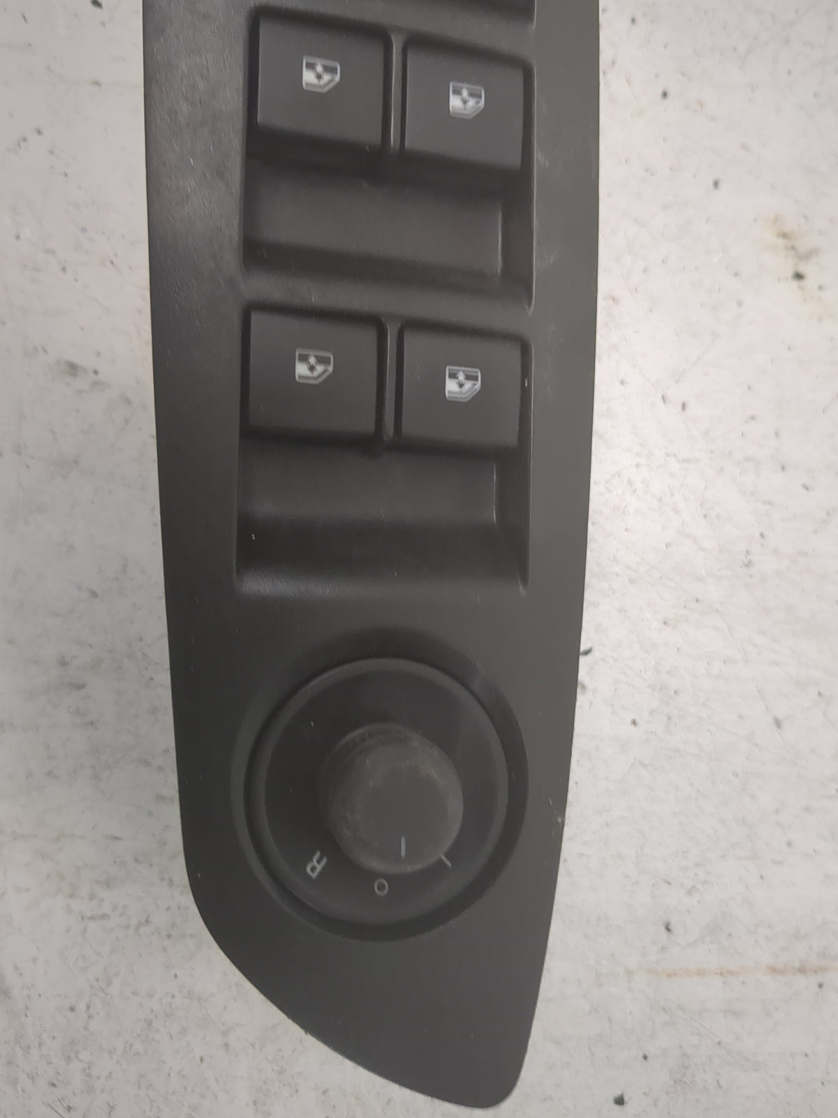 2016 Chevrolet Trax Master Power Window Switch Replacement Driver Side Left P/N:25873074 Fits OEM Used Auto Parts - Oemuseda