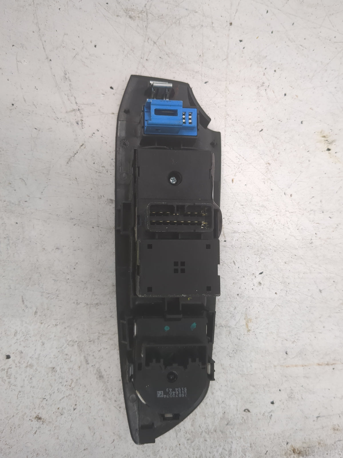 2016 Chevrolet Trax Master Power Window Switch Replacement Driver Side Left P/N:25873074 Fits OEM Used Auto Parts - Oemuseda