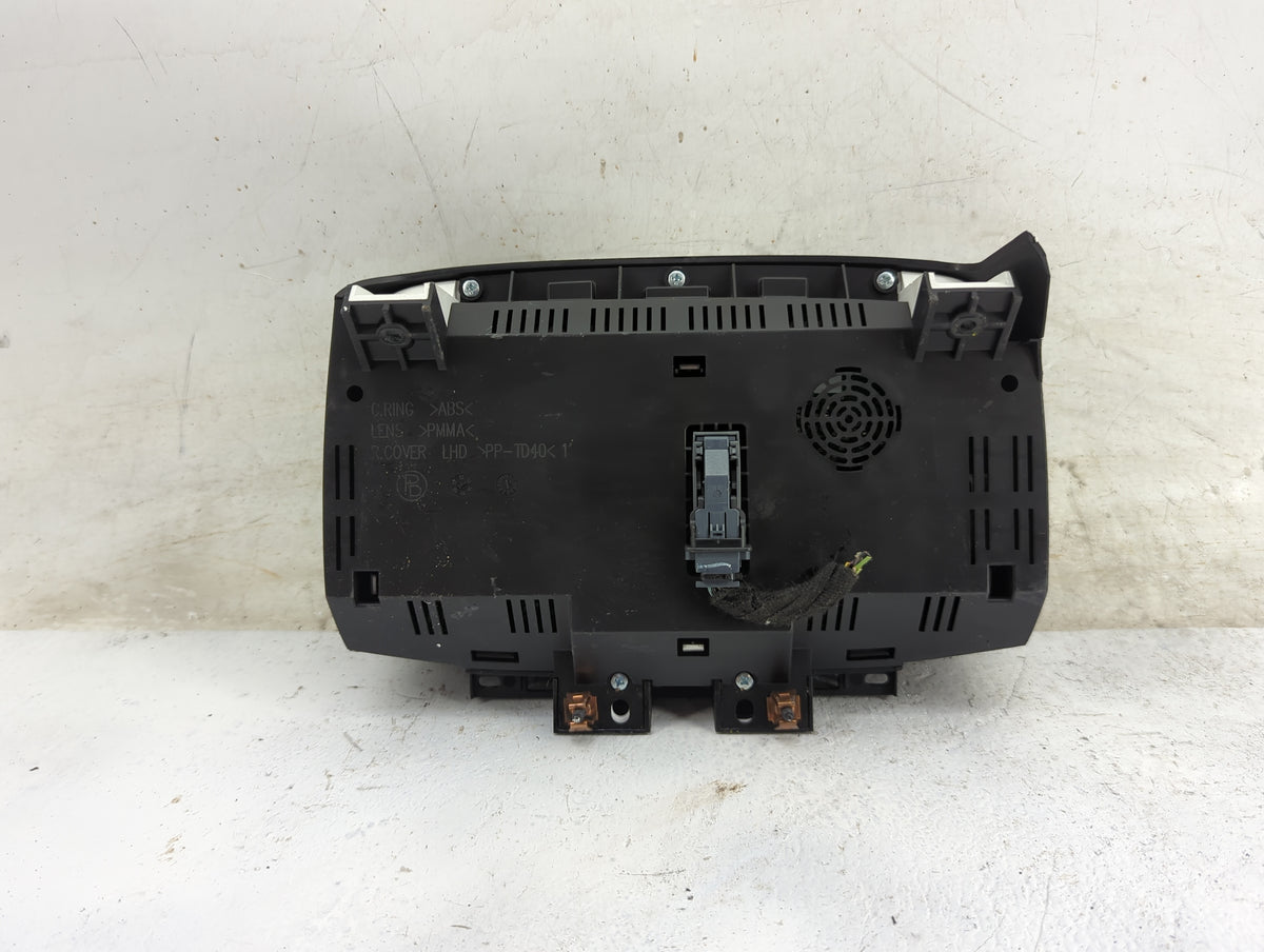 2015-2016 Chevrolet Trax Instrument Cluster Speedometer Gauges P/N:94532507 688437714 Miles: Fits Fits 2015 2016 OEM Used Au
