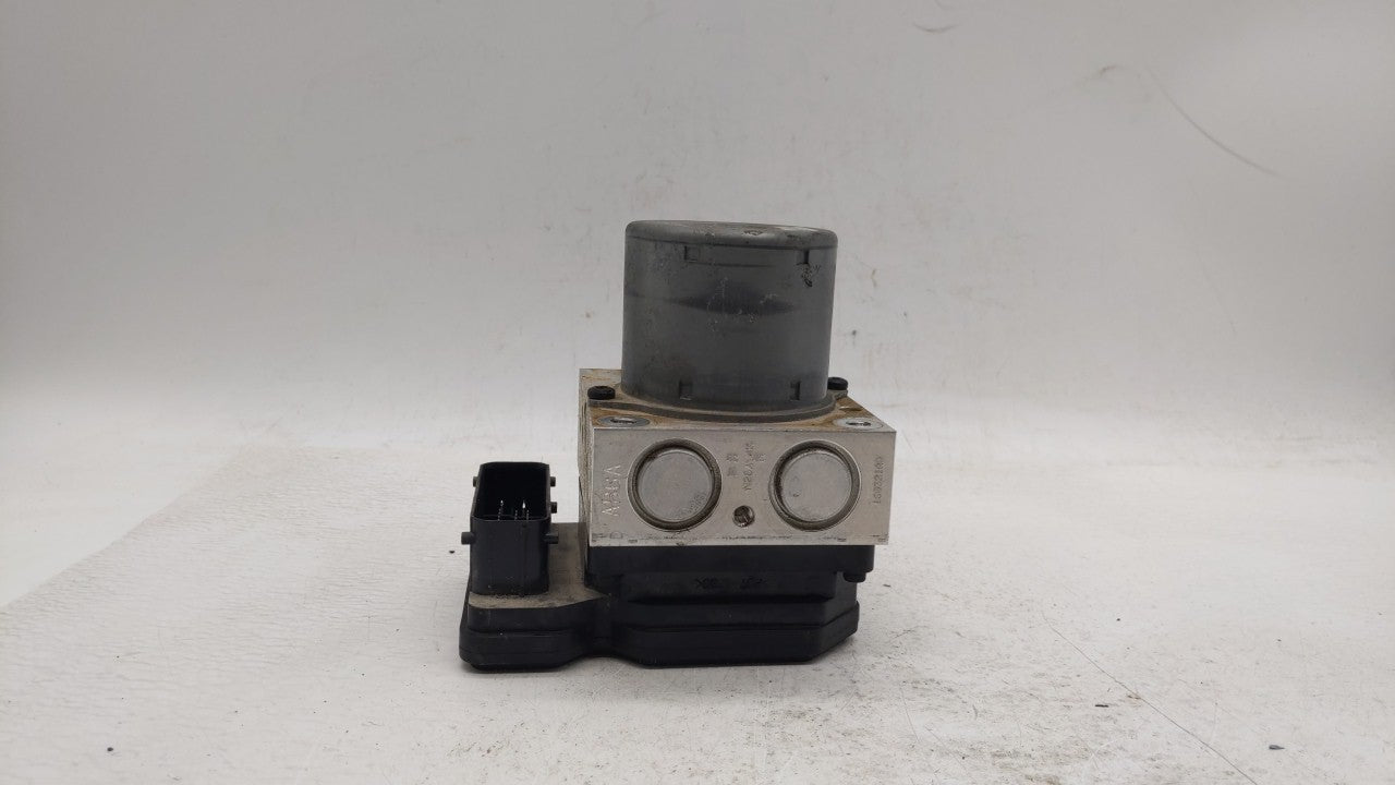 2016 Chevrolet Trax ABS Pump Control Module Replacement P/N:42403007 42563014 Fits OEM Used Auto Parts - Oemusedautoparts1.c