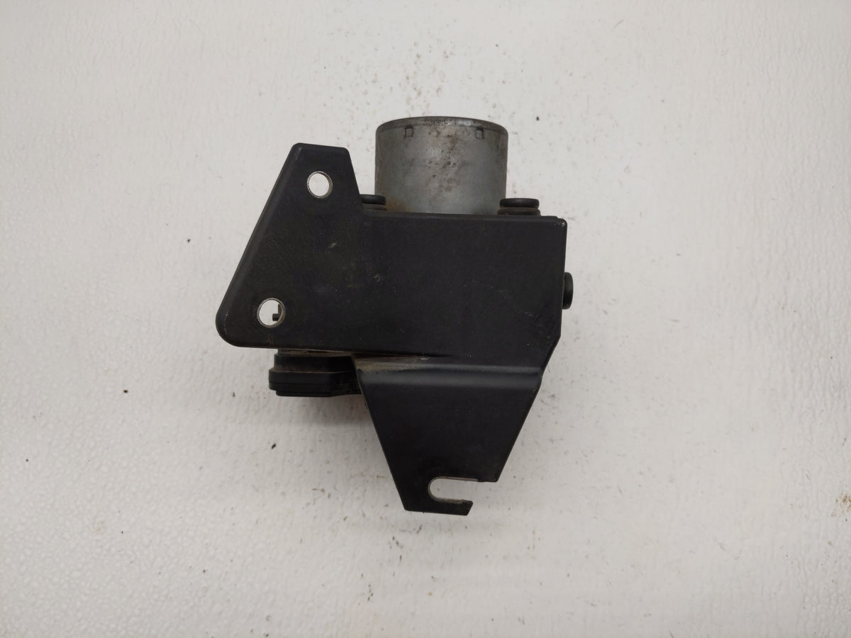 2016 Chevrolet Trax Anti-Lock Brake ABS Pump Module Actuator OEM P/N:42403007 Fits OEM Used Auto Parts - Oemusedautoparts1.c