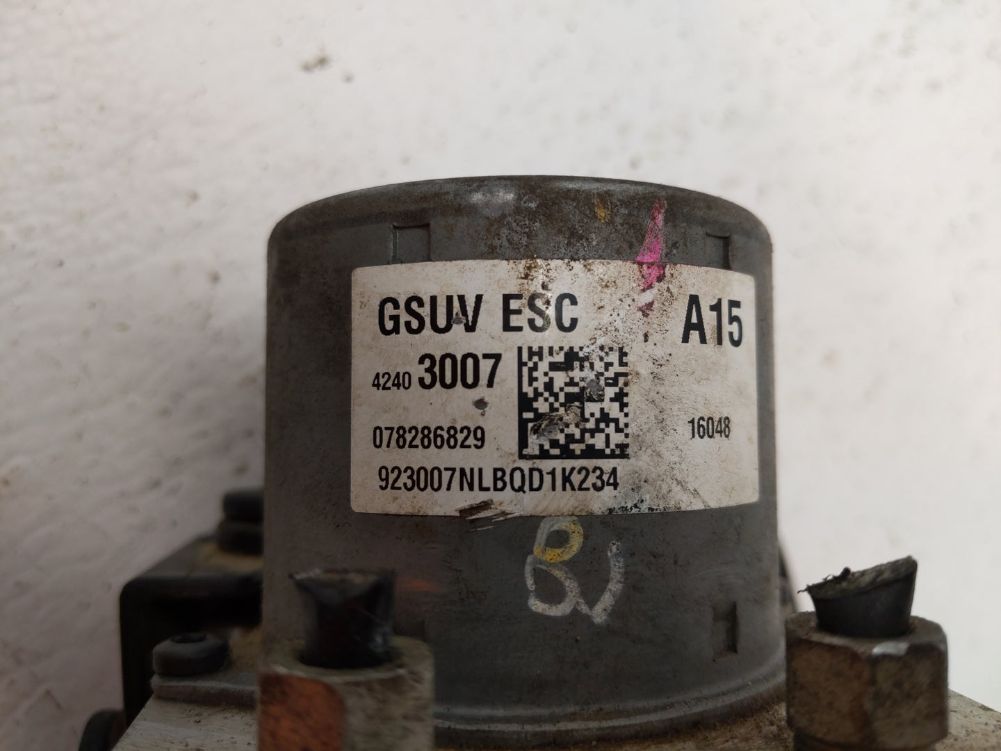 2016 Chevrolet Trax ABS Pump Control Module Replacement P/N:42403007 Fits OEM Used Auto Parts - Oemusedautoparts1.com