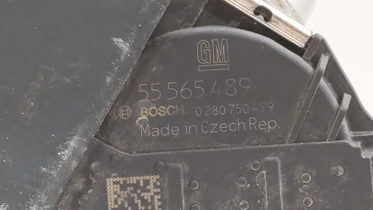 2013-2018 Chevrolet Trax Throttle Body P/N:55565489 12644239AA, 55581662 Fits Fits 2011 2012 2013 2014 2015 2016 2017 2018 2