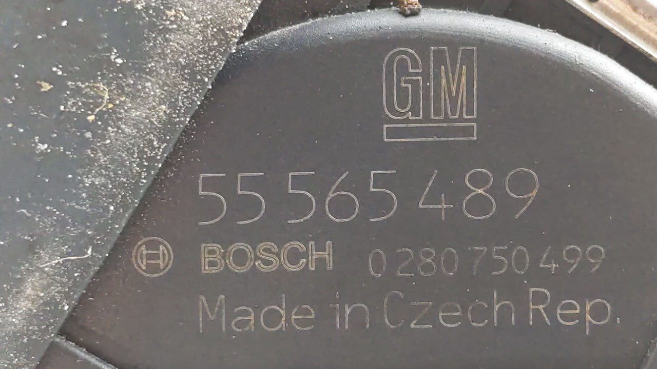 2013-2018 Chevrolet Trax Throttle Body P/N:55565489 12644239AA, 55581662 Fits Fits 2011 2012 2013 2014 2015 2016 2017 2018 2