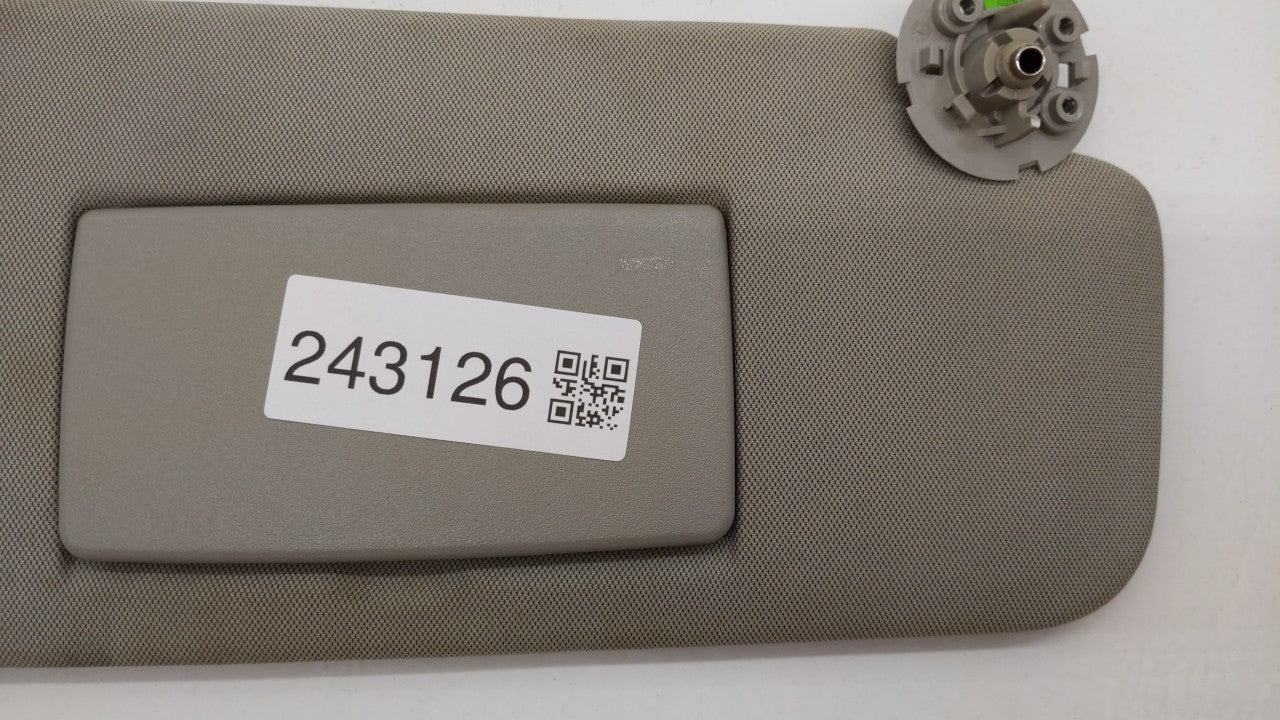 2015-2016 Chevrolet Trax Sun Visor Shade Replacement Passenger Right Mirror Fits Fits 2015 2016 OEM Used Auto Parts - Oemuse