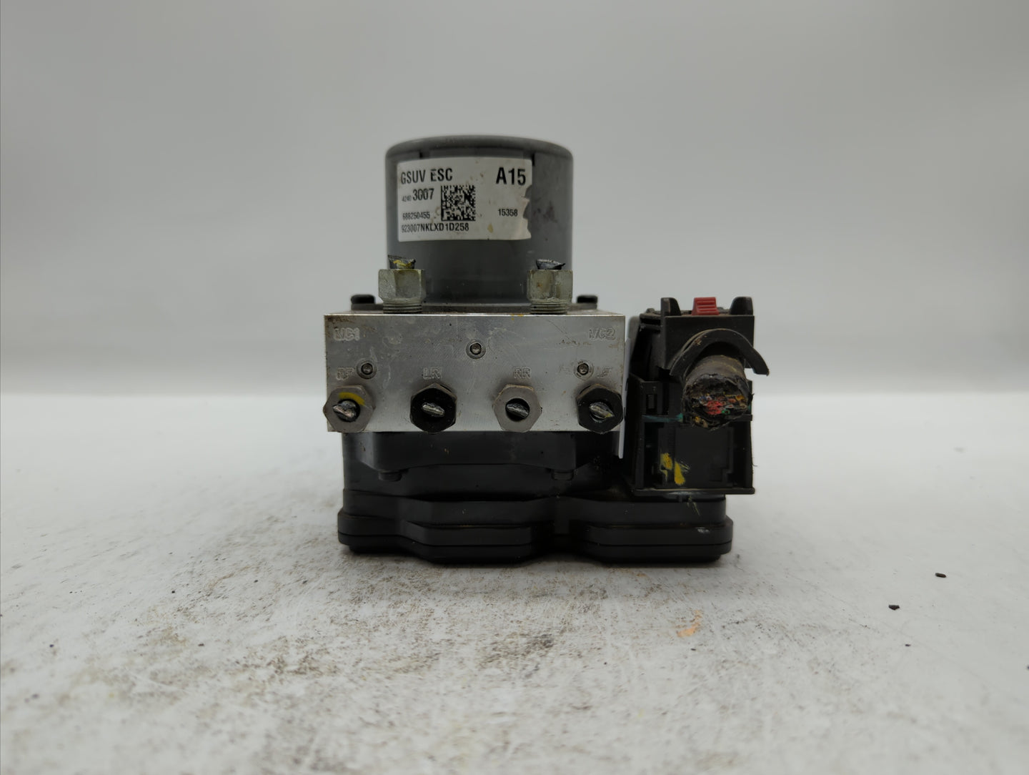 2016 Chevrolet Trax ABS Pump Control Module Replacement P/N:42403007 Fits OEM Used Auto Parts - Oemusedautoparts1.com