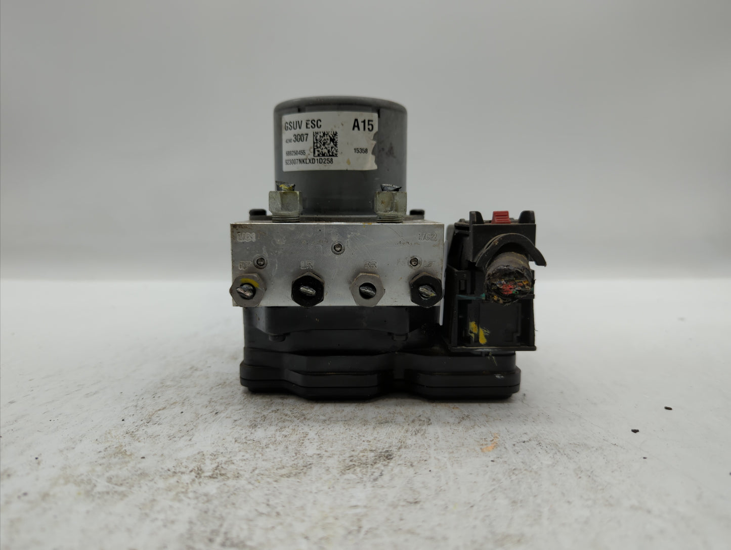 2016 Chevrolet Trax ABS Pump Control Module Replacement P/N:42403007 Fits OEM Used Auto Parts - Oemusedautoparts1.com