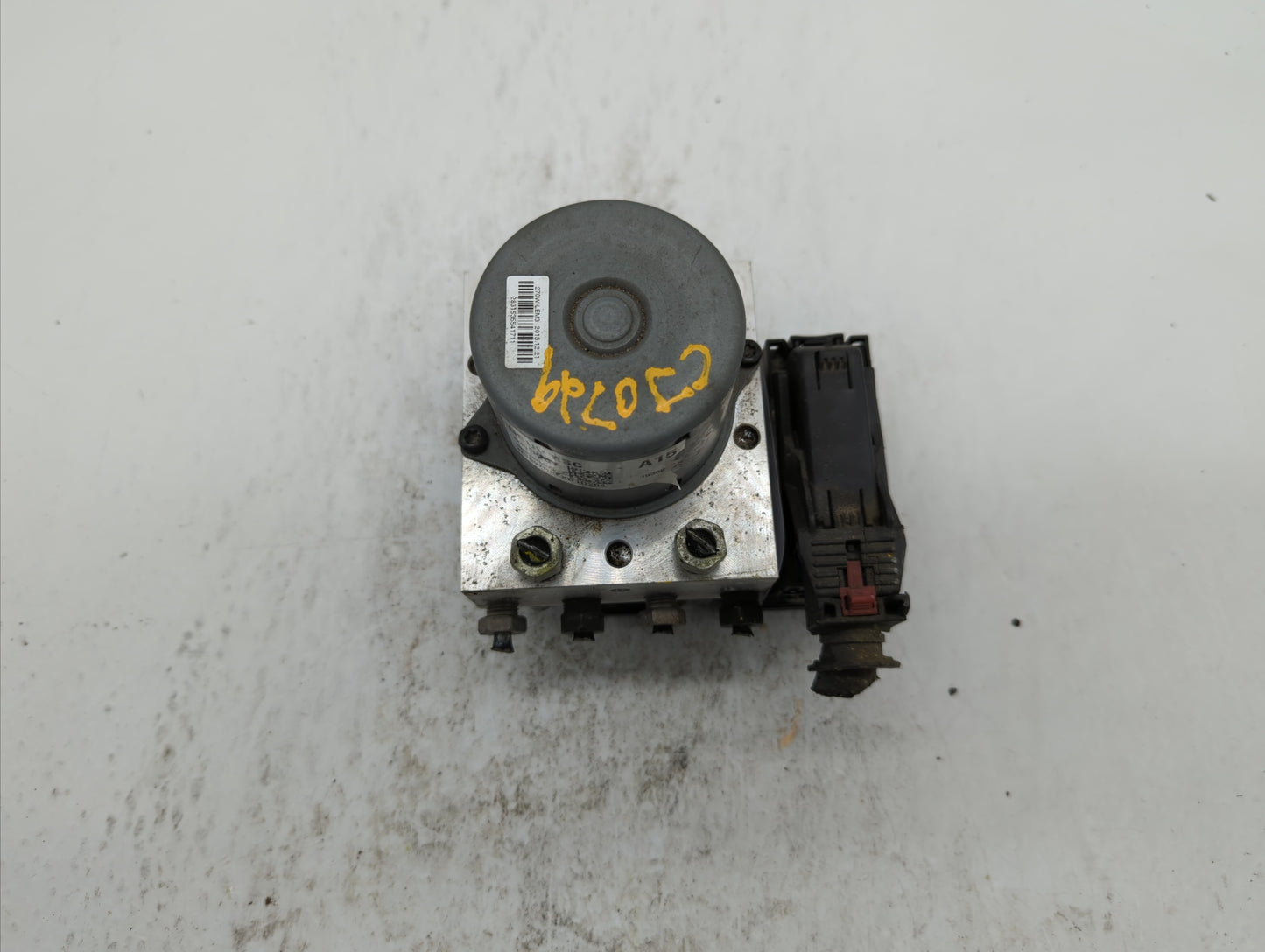 2016 Chevrolet Trax ABS Pump Control Module Replacement P/N:42403007 Fits OEM Used Auto Parts - Oemusedautoparts1.com