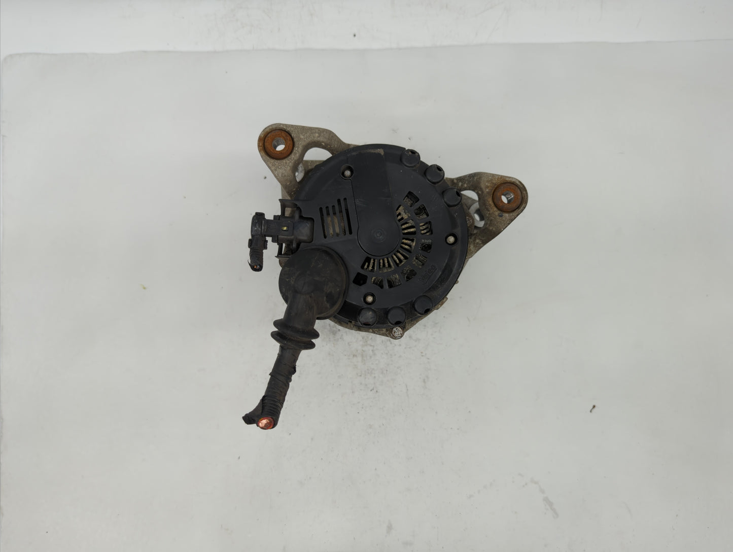 2013-2018 Chevrolet Trax Alternator Replacement Generator Charging Assembly Engine OEM P/N:13597226 13588289 Fits OEM Used A