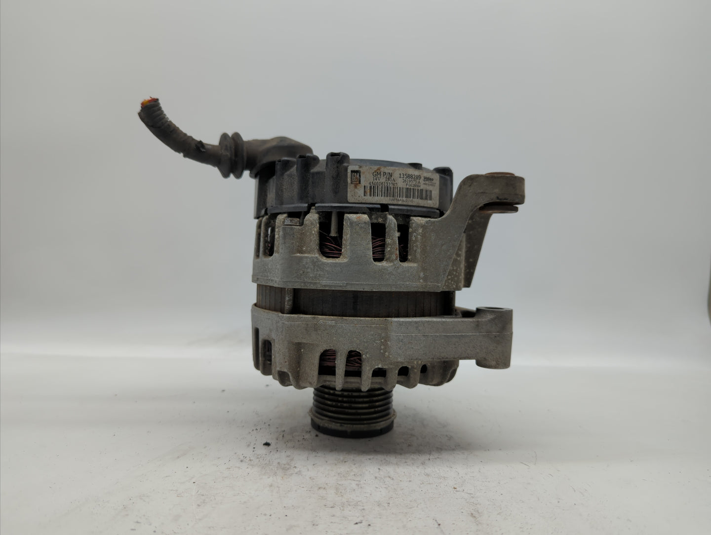 2013-2018 Chevrolet Trax Alternator Replacement Generator Charging Assembly Engine OEM P/N:13597226 13588289 Fits OEM Used A