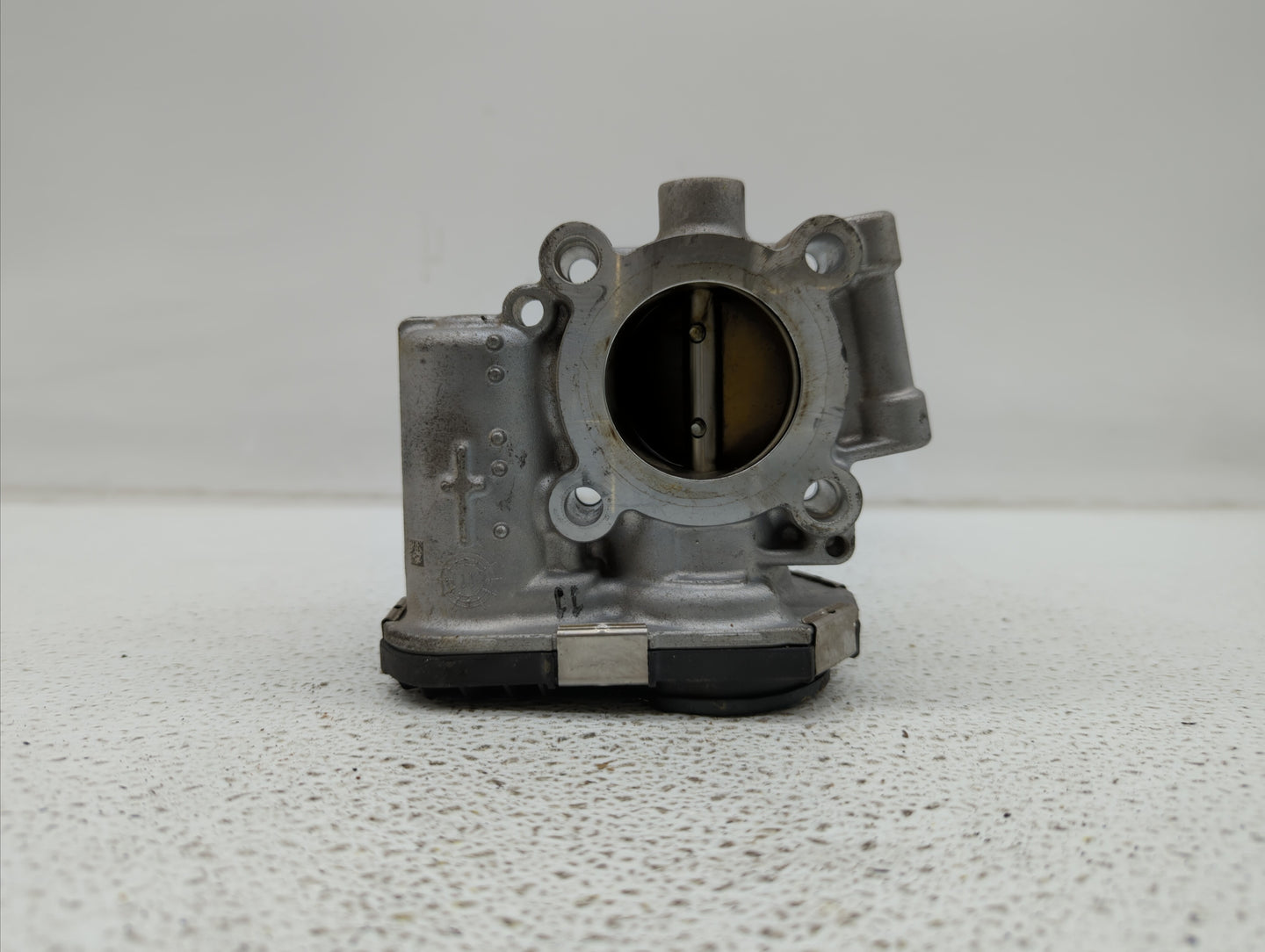 2013-2018 Chevrolet Trax Throttle Body P/N:55581662 12644239AA, 55565489 Fits Fits 2011 2012 2013 2014 2015 2016 2017 2018 2