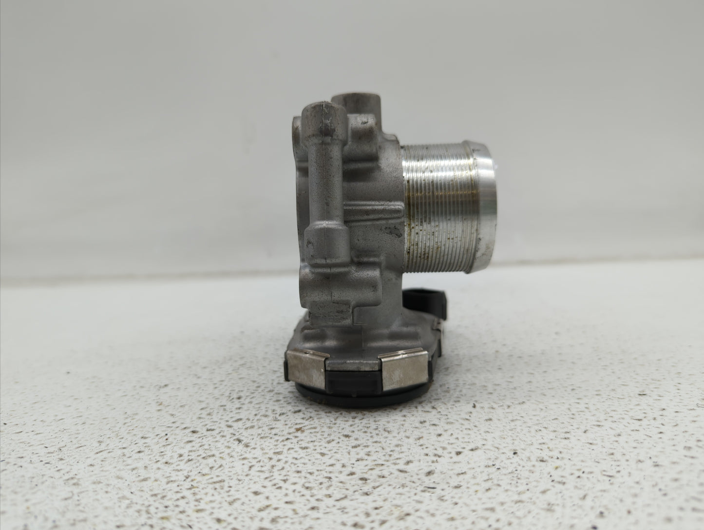 2013-2018 Chevrolet Trax Throttle Body P/N:55581662 12644239AA, 55565489 Fits Fits 2011 2012 2013 2014 2015 2016 2017 2018 2
